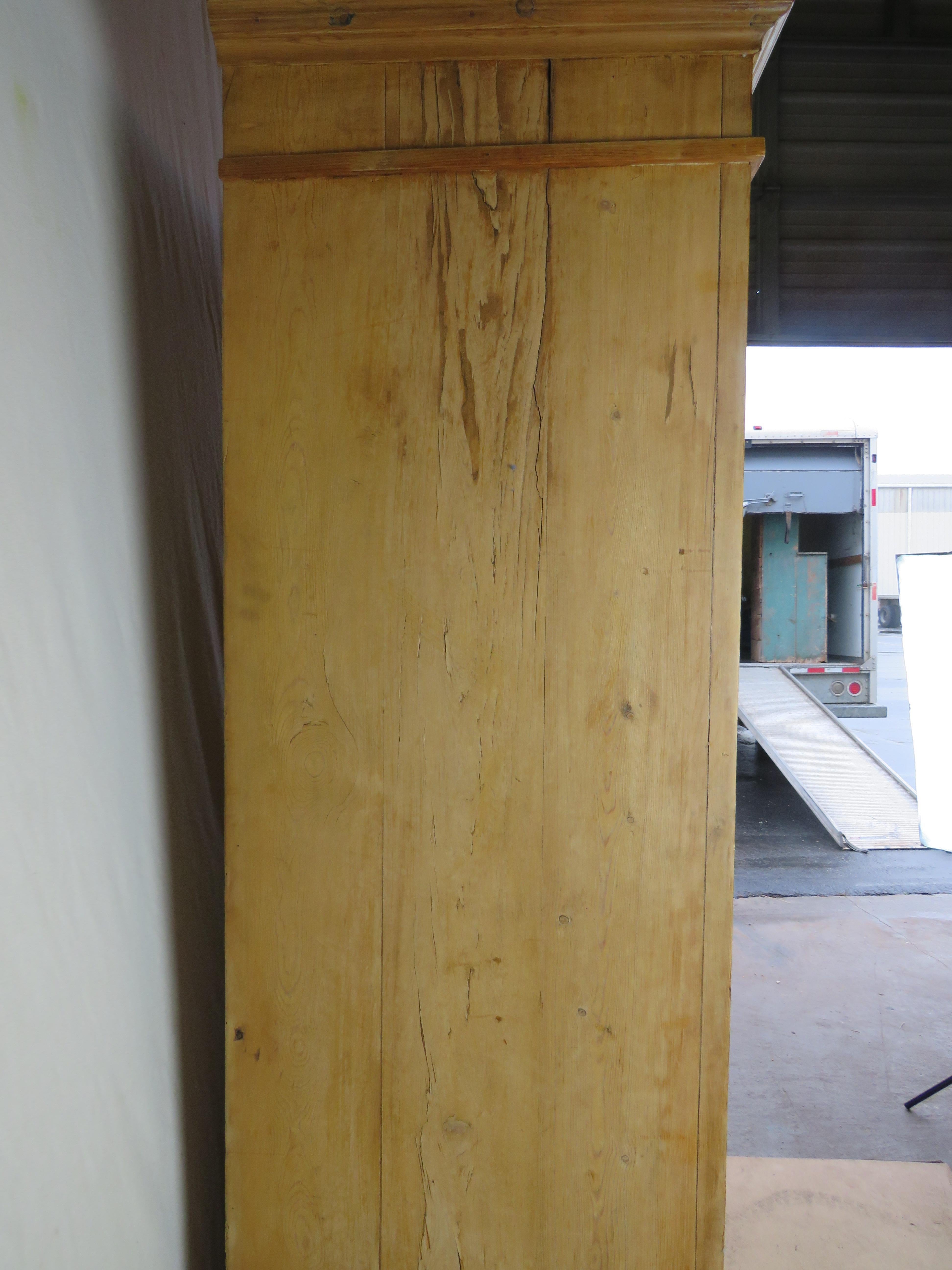 Late 19th Century Yellow Pine Armoire with Single Door and Lower Drawer 5