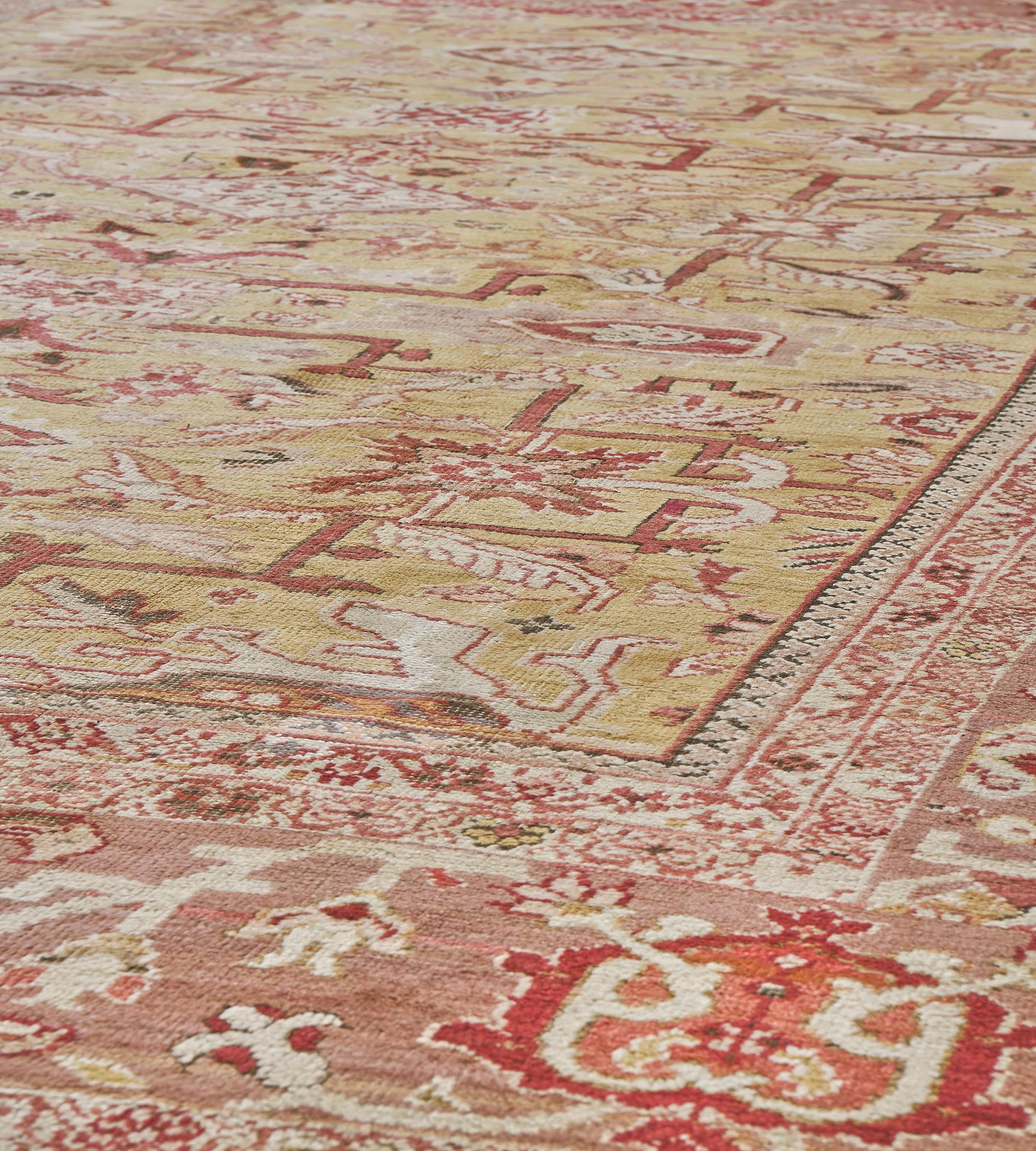 Late 19th Century Ziegler Sultanabad Rug from West Persia For Sale 2