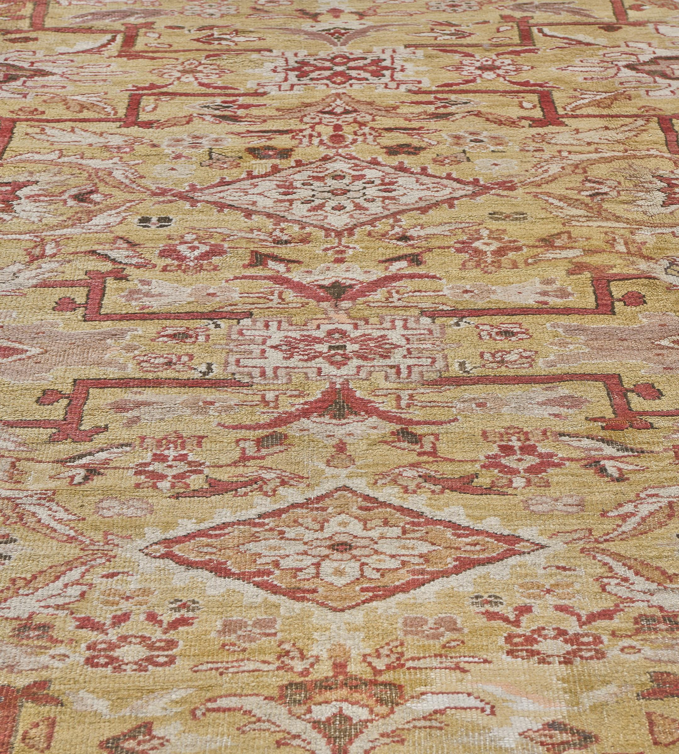 Late 19th Century Ziegler Sultanabad Rug from West Persia For Sale 3