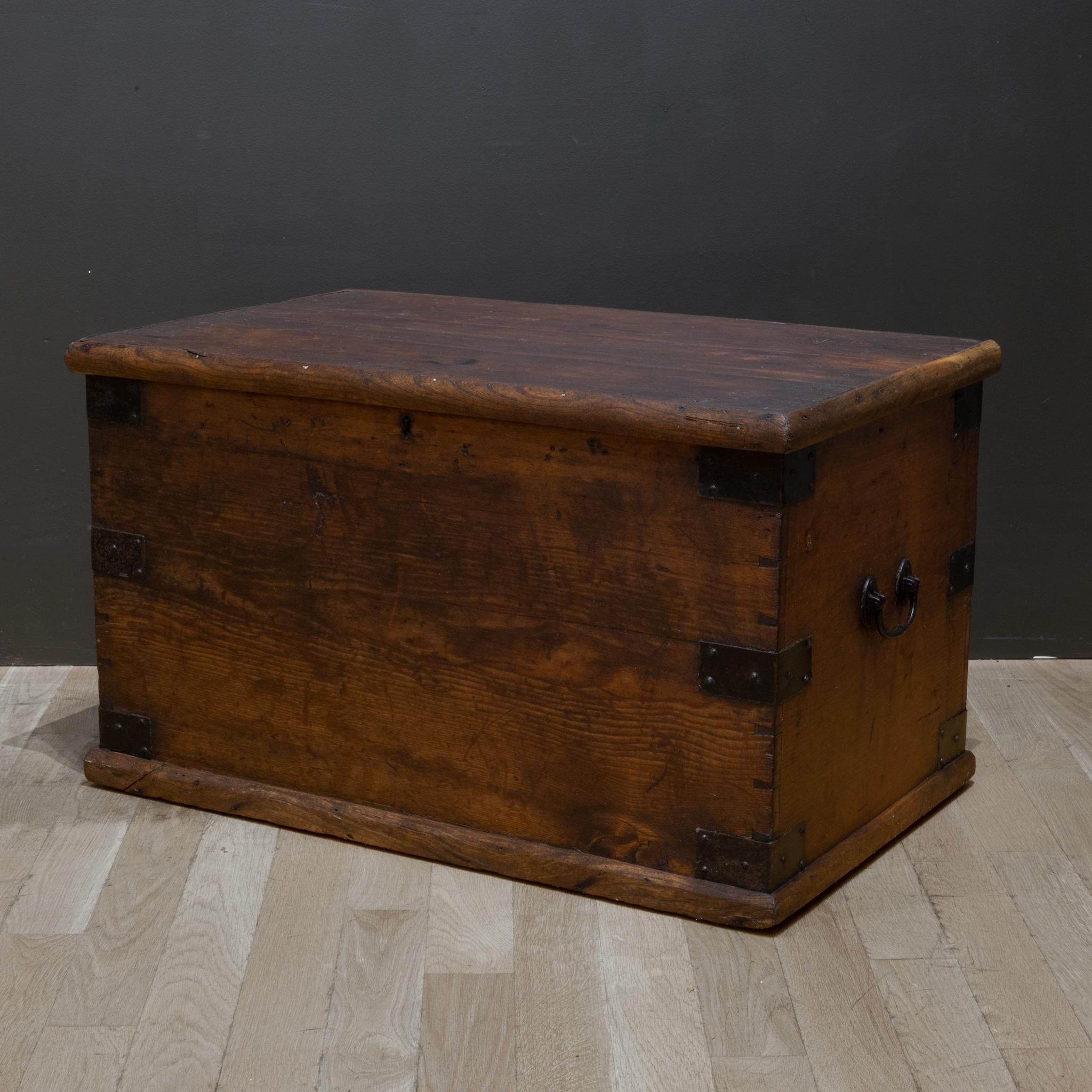 Late Victorian Late 19th / Early 20th C. Blanket Chest, c.1880-1920