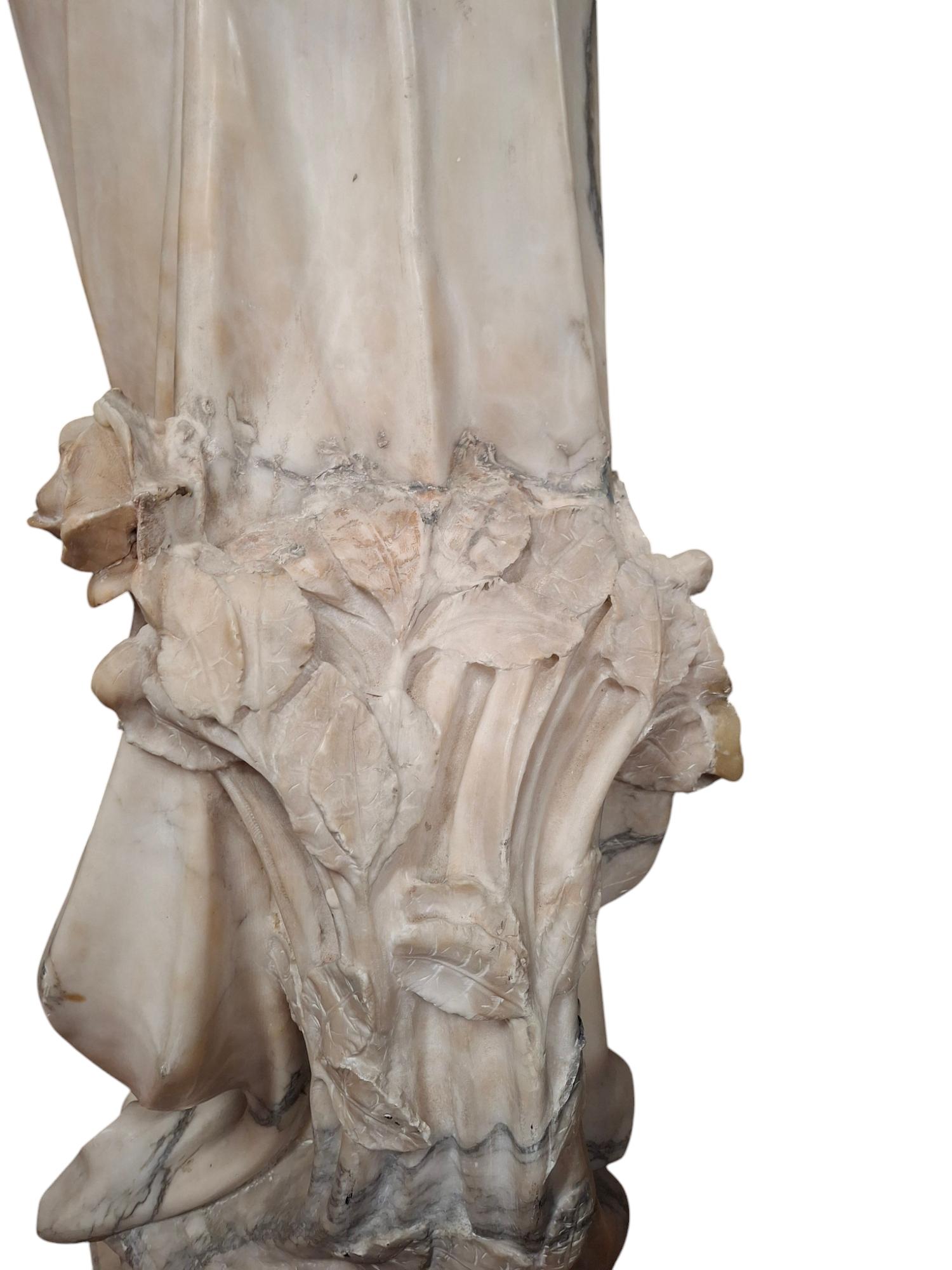 Statua in alabastro francese della fine del XIX-inizio del XX secolo in vendita 3