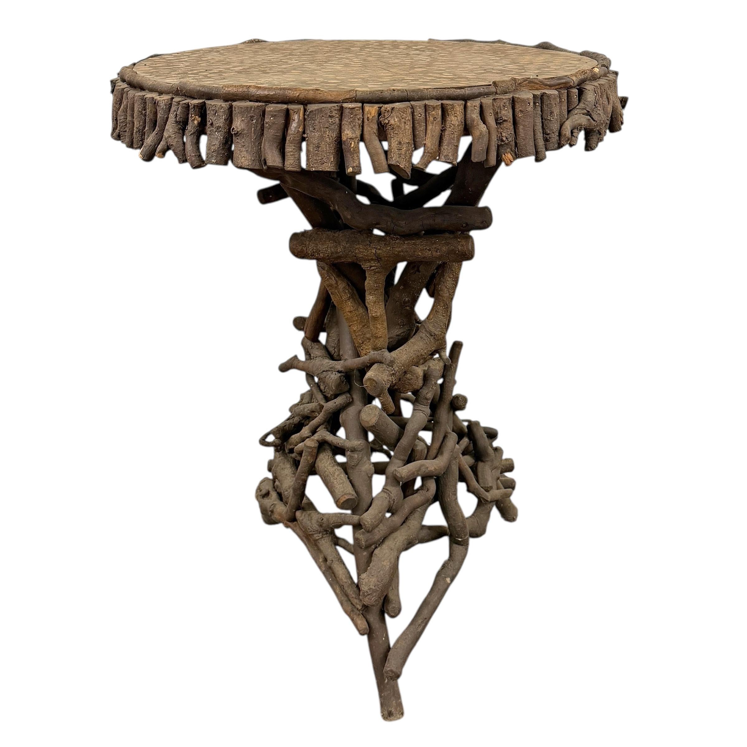 Mesa auxiliar americana de ramitas de Adirondack de finales del siglo XIX/principios del XX Hecho a mano en venta