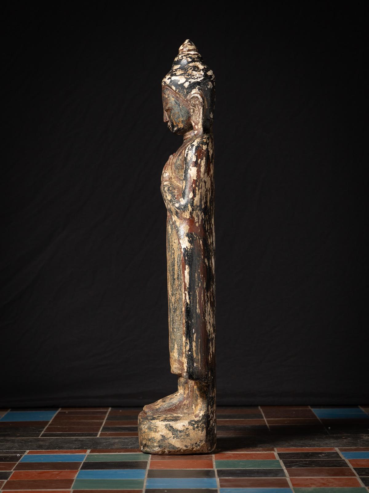 Fin 19e / début 20e siècle Bouddha birman debout en grès ancien en vente 6