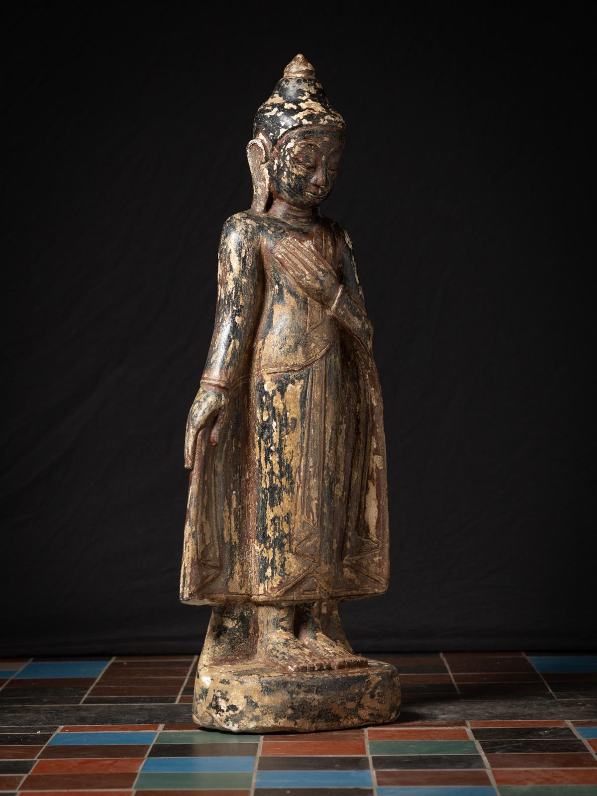 Fin 19e / début 20e siècle Bouddha birman debout en grès ancien en vente 9