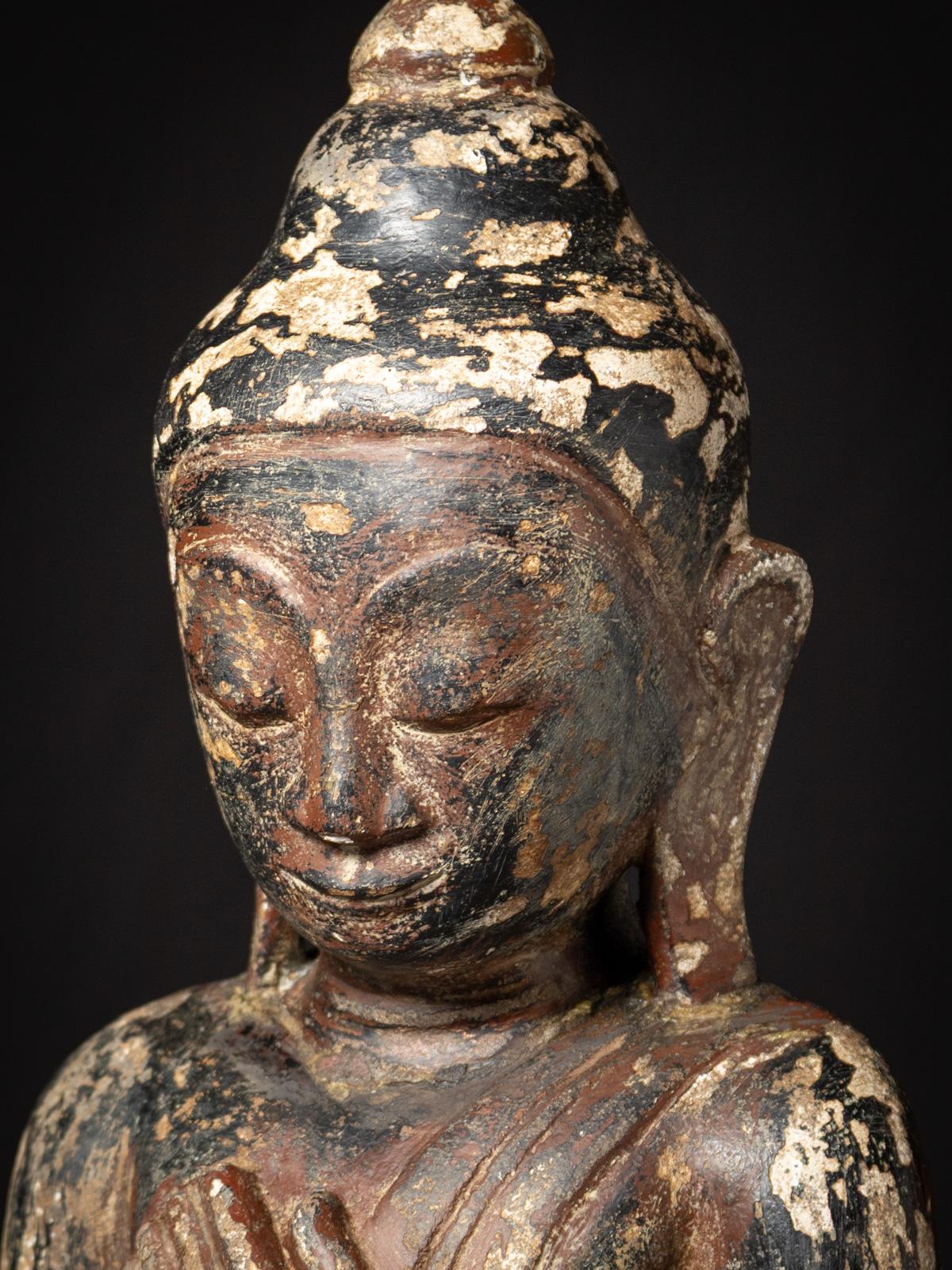 Fin 19e / début 20e siècle Bouddha birman debout en grès ancien en vente 3