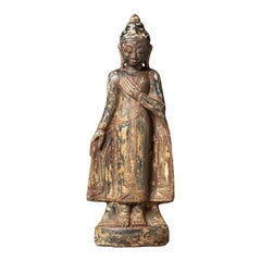 Fin 19e / début 20e siècle Bouddha birman debout en grès ancien