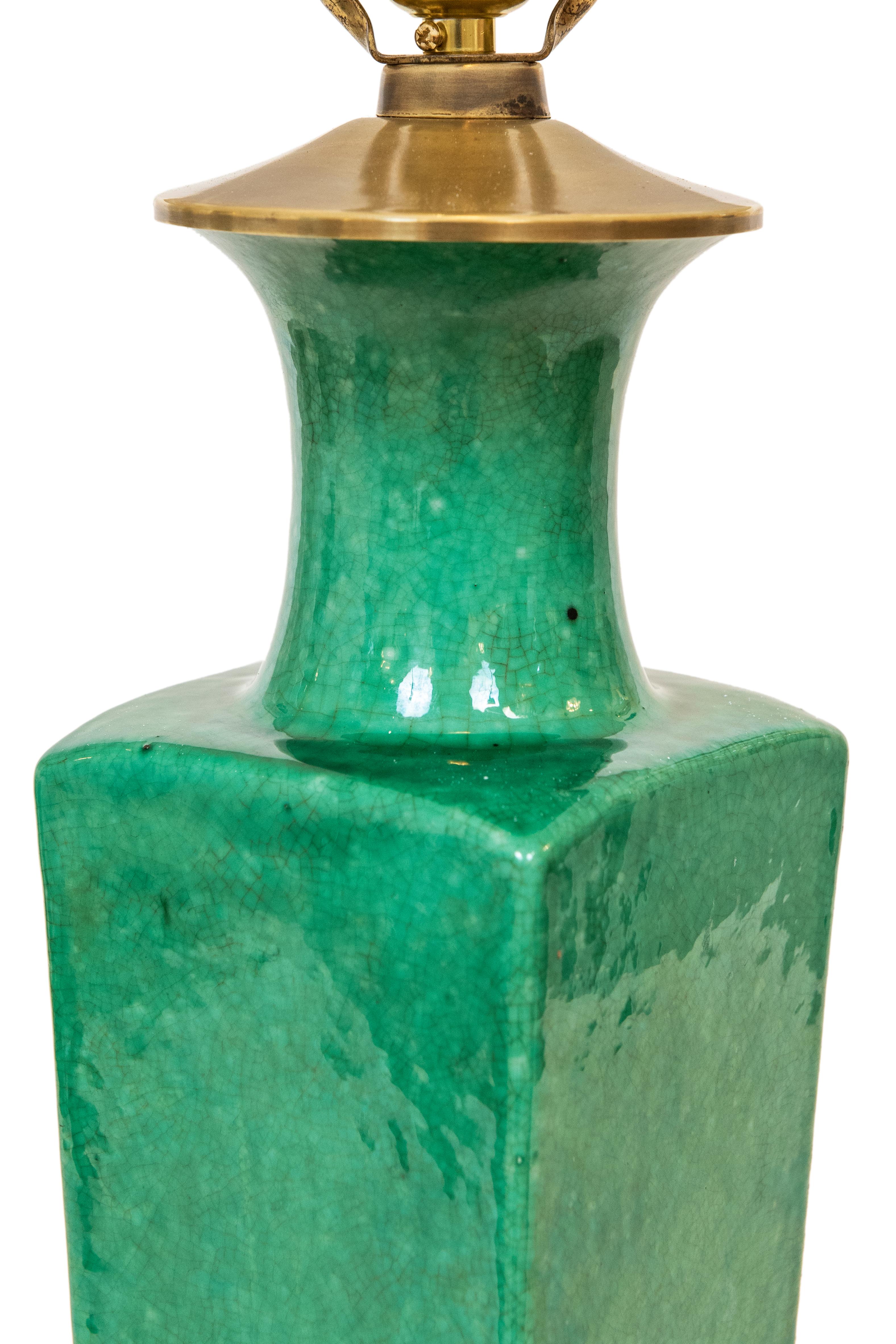 Chinese Export Late 19th-Early 20th Century Apple Green Chinese Urn Shaped Table Lamp