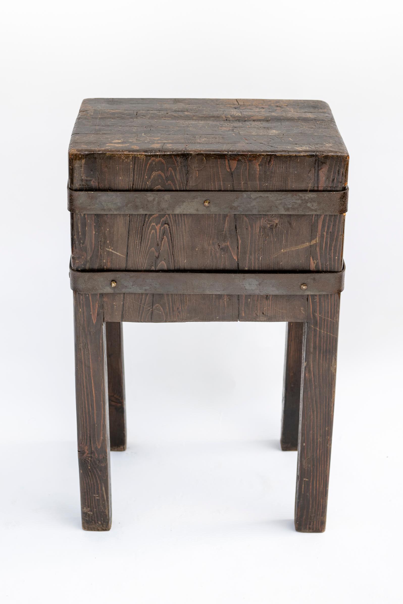 Fin 19ème début 20ème siècle Butching Block / Table de travail industrielle Bon état - En vente à Wainscott, NY