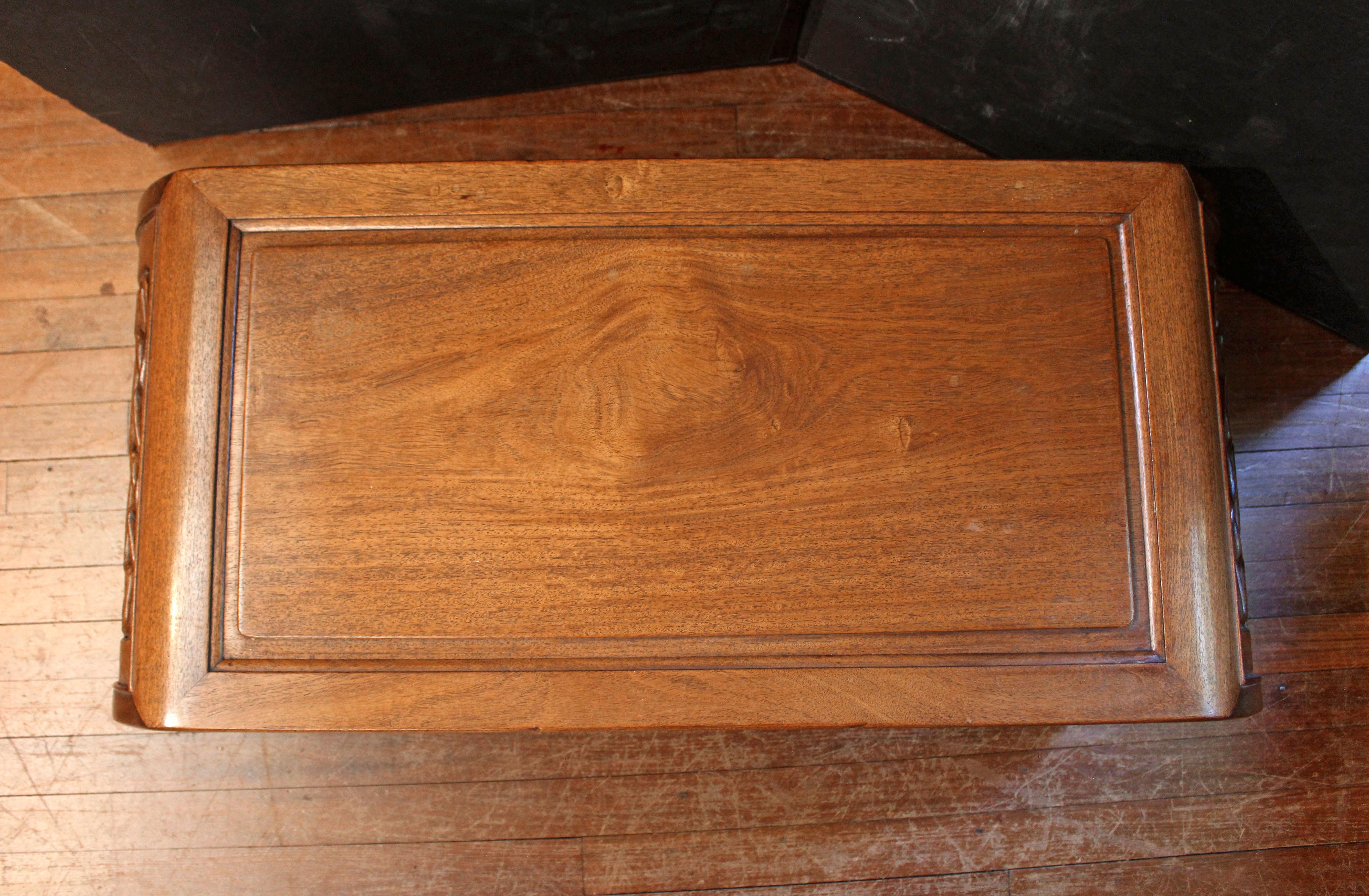 Mesa baja de café de opio chino de finales del siglo XIX-principios del XX Chino en venta