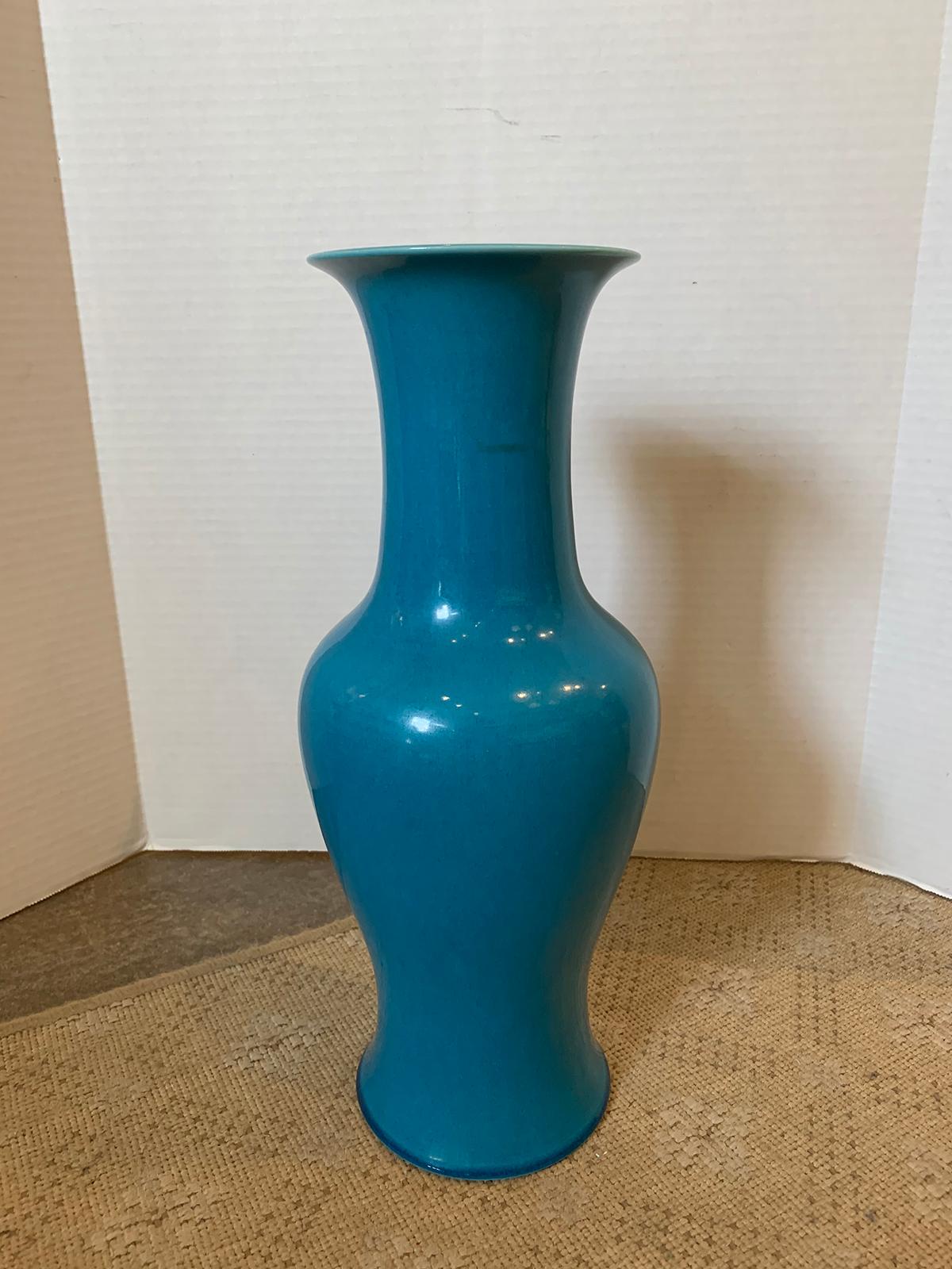 Late 19th-Early 20th Century Chinese Turquoise Blue Glazed Baluster Form Vase In Good Condition In Atlanta, GA