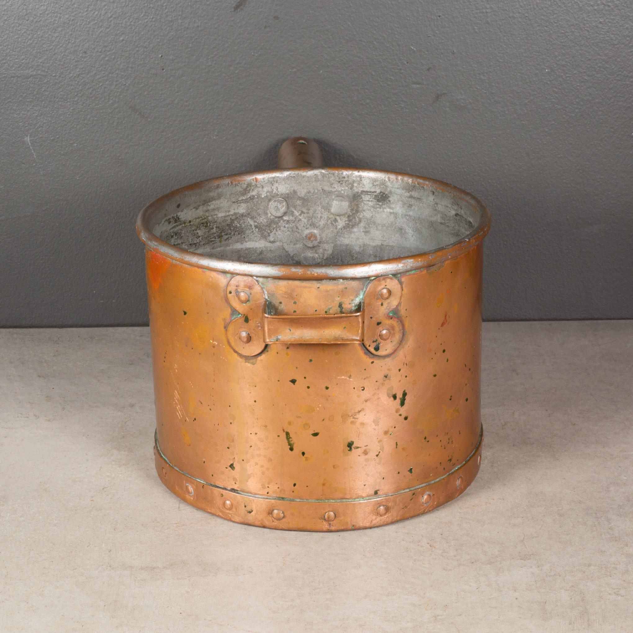 Vaso di rame della fine del XIX/inizio del XX secolo In condizioni buone in vendita a San Francisco, CA