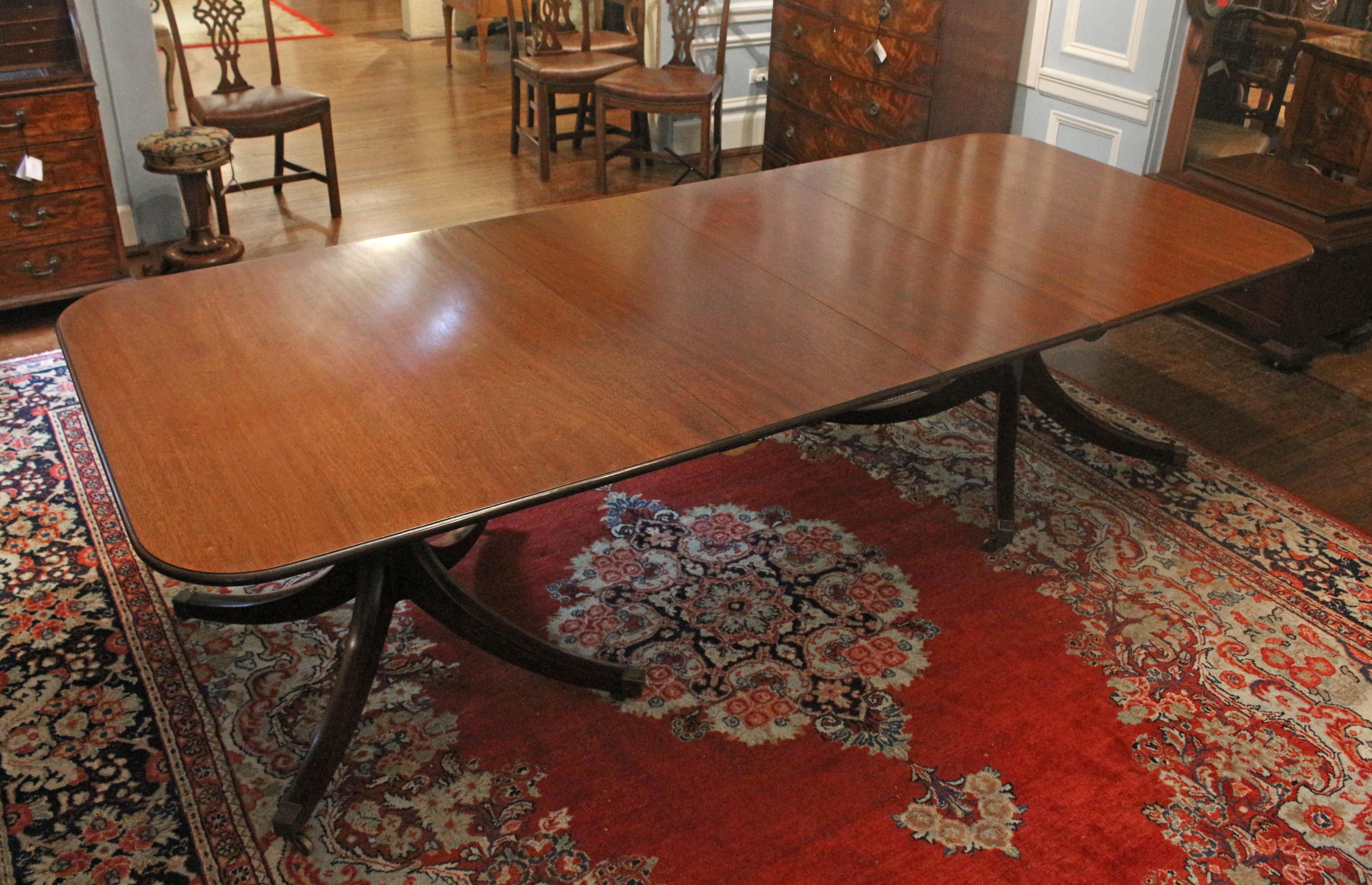 Victorian Late 19th-Early 20th Century English Double Pedestal Dining Table