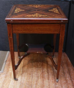 Late 19th-Early 20th Century English Handkerchief Form Games Table