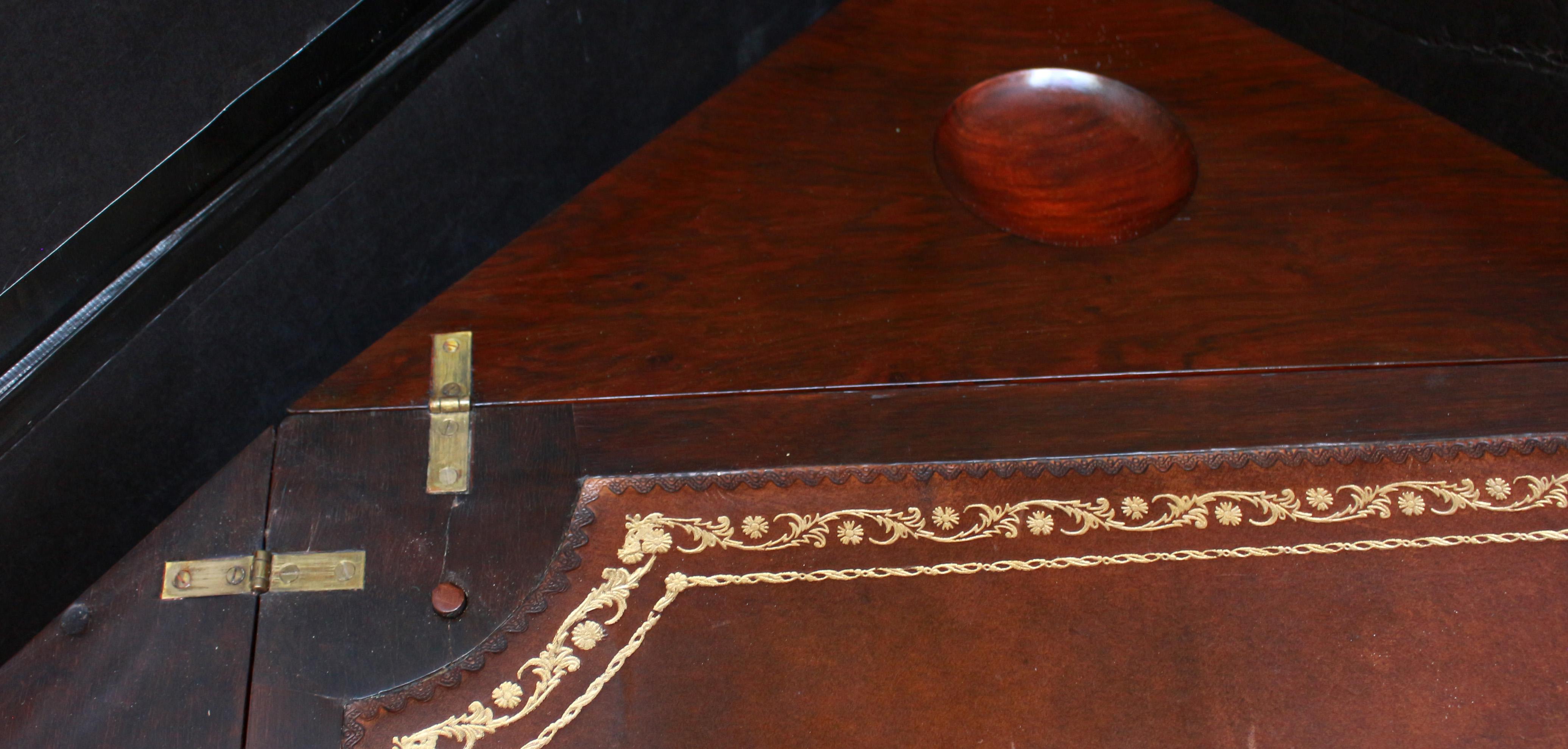 Late 19th-Early 20th Century English Handkerchief Form Games Table For Sale 1