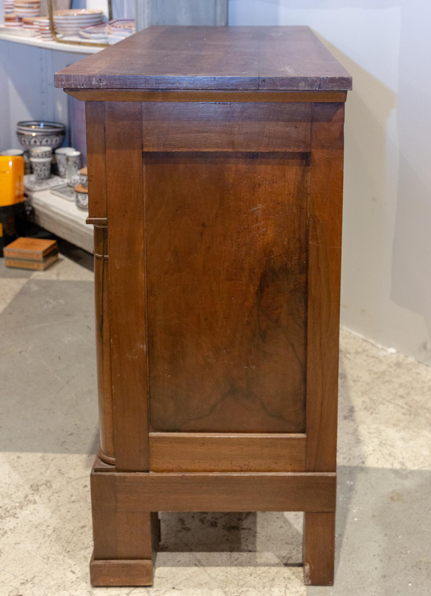 Late 19th-Early 20th Century French Empire Chest of Drawers Found in Belgium im Zustand „Gut“ in Houston, TX