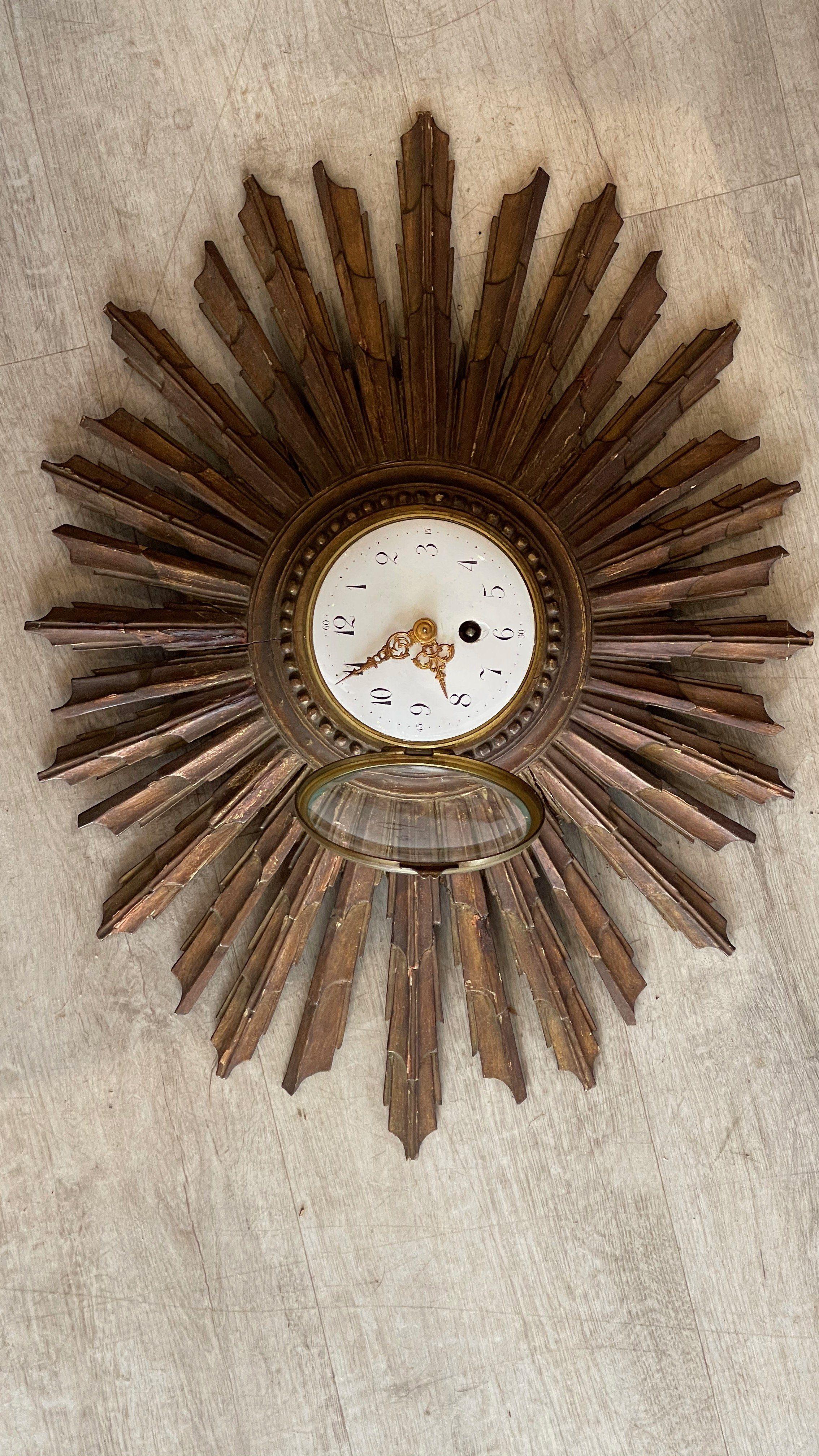 Late 19th-Early 20th Century French Sunburst Clock In Good Condition In Doylestown, PA