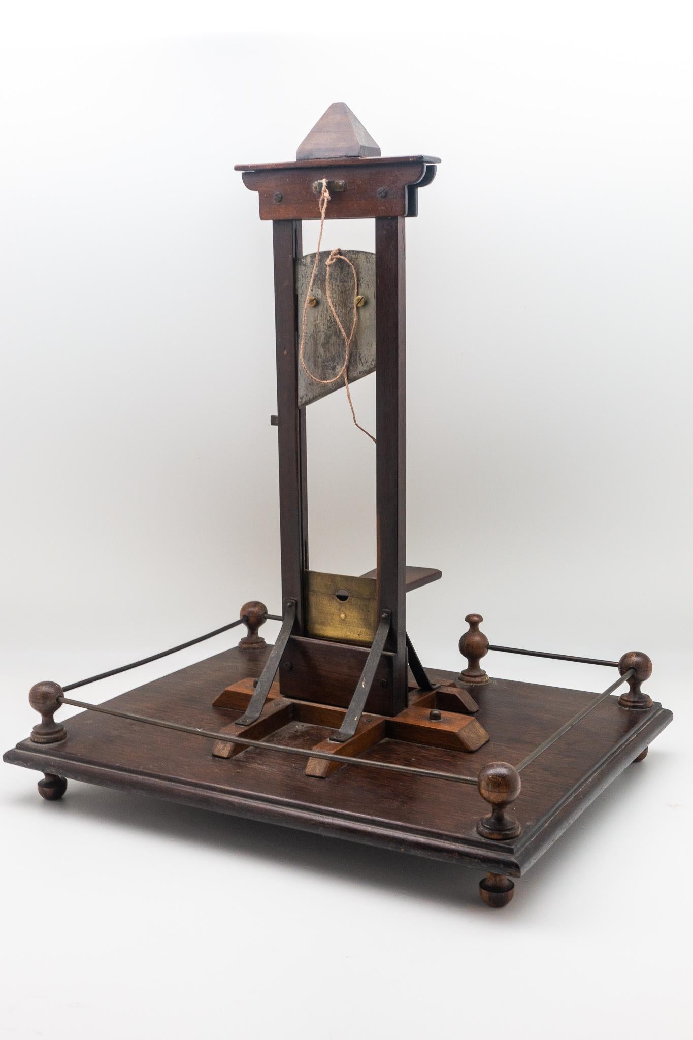 cigar guillotine