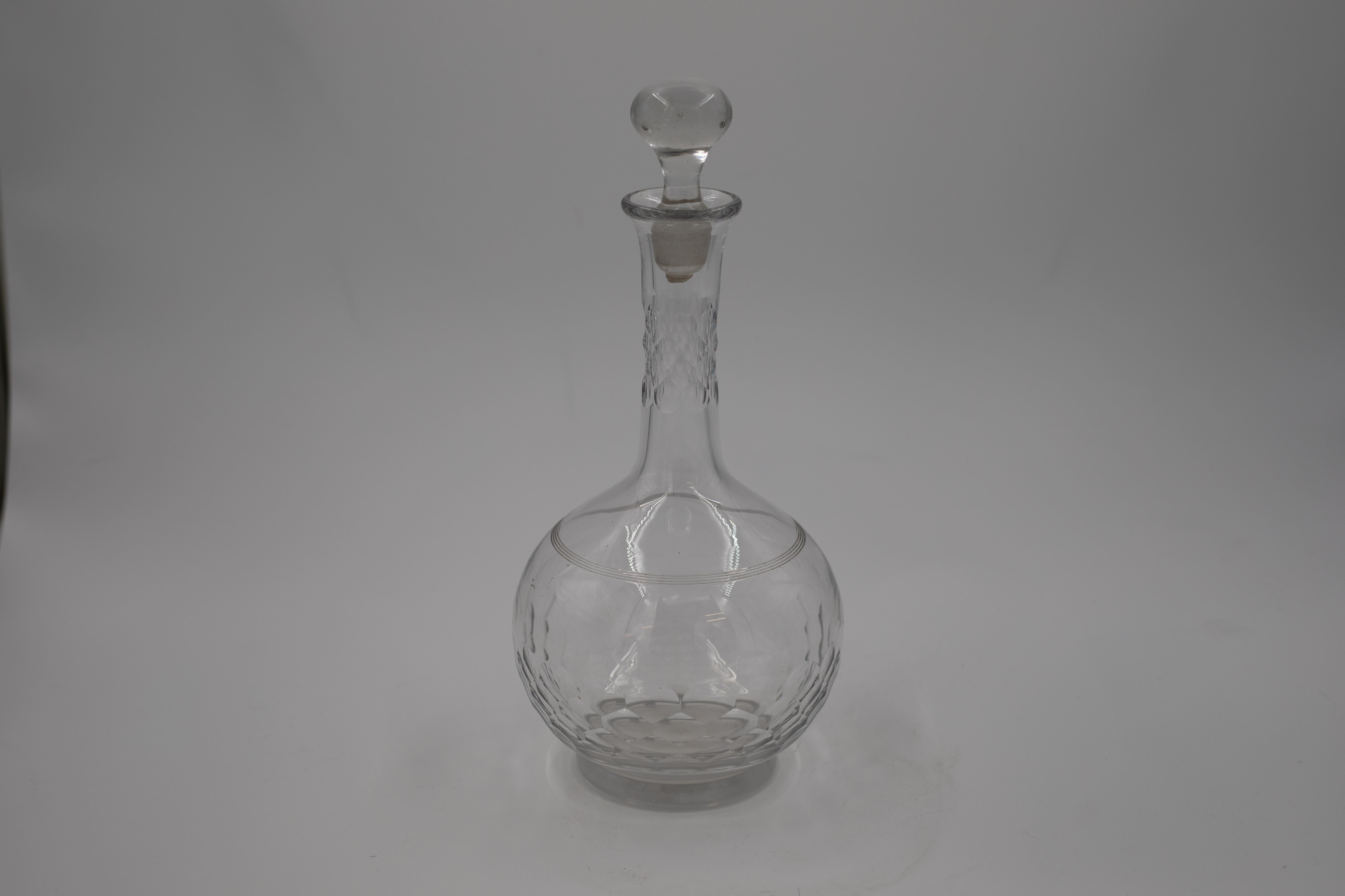 Carafe en verre soufflé à la main de la fin du 19e siècle au début du 20e siècle en vente 1