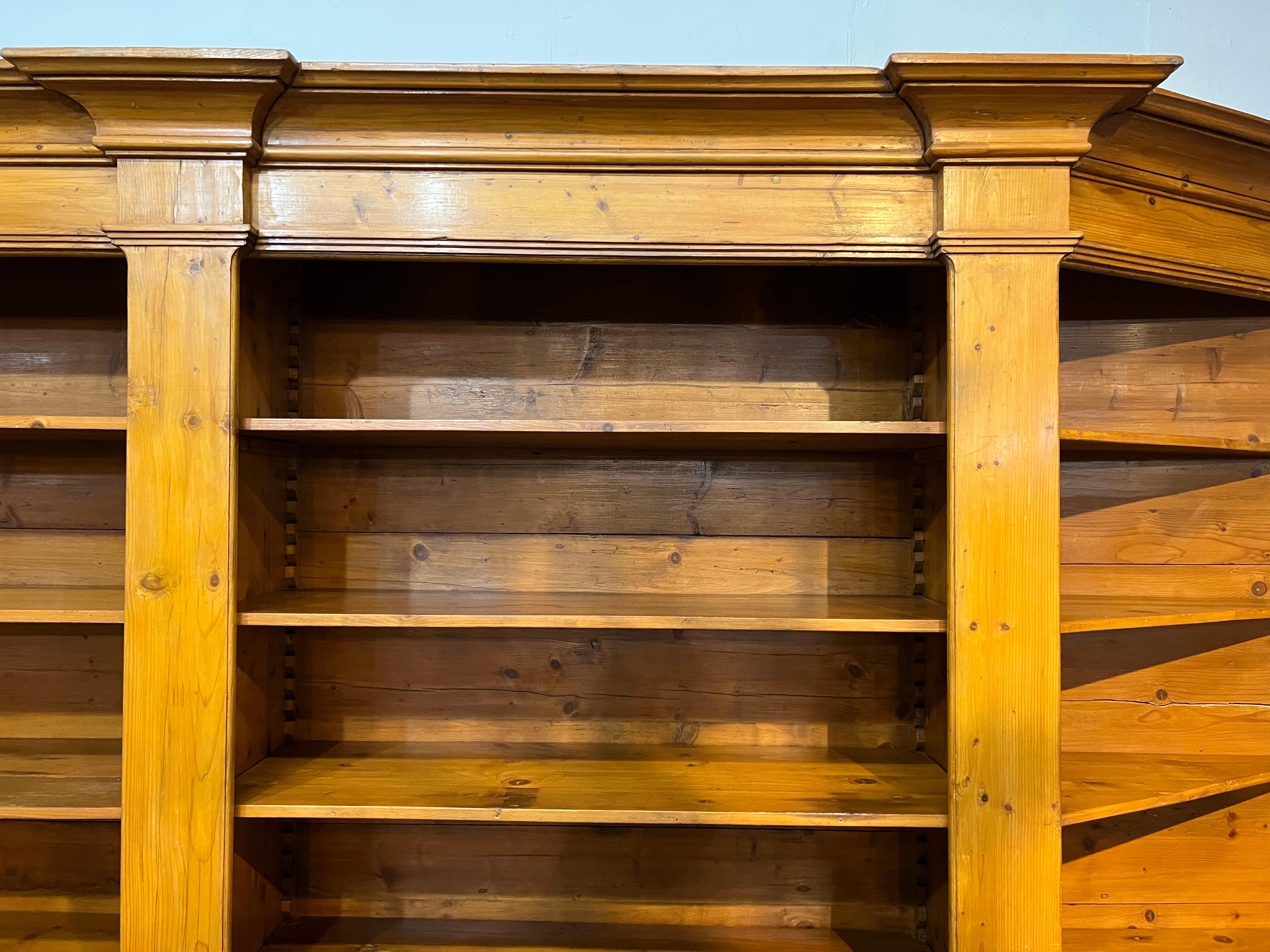 Late 19th - Early 20th Century Italian Bibliotheque For Sale 7