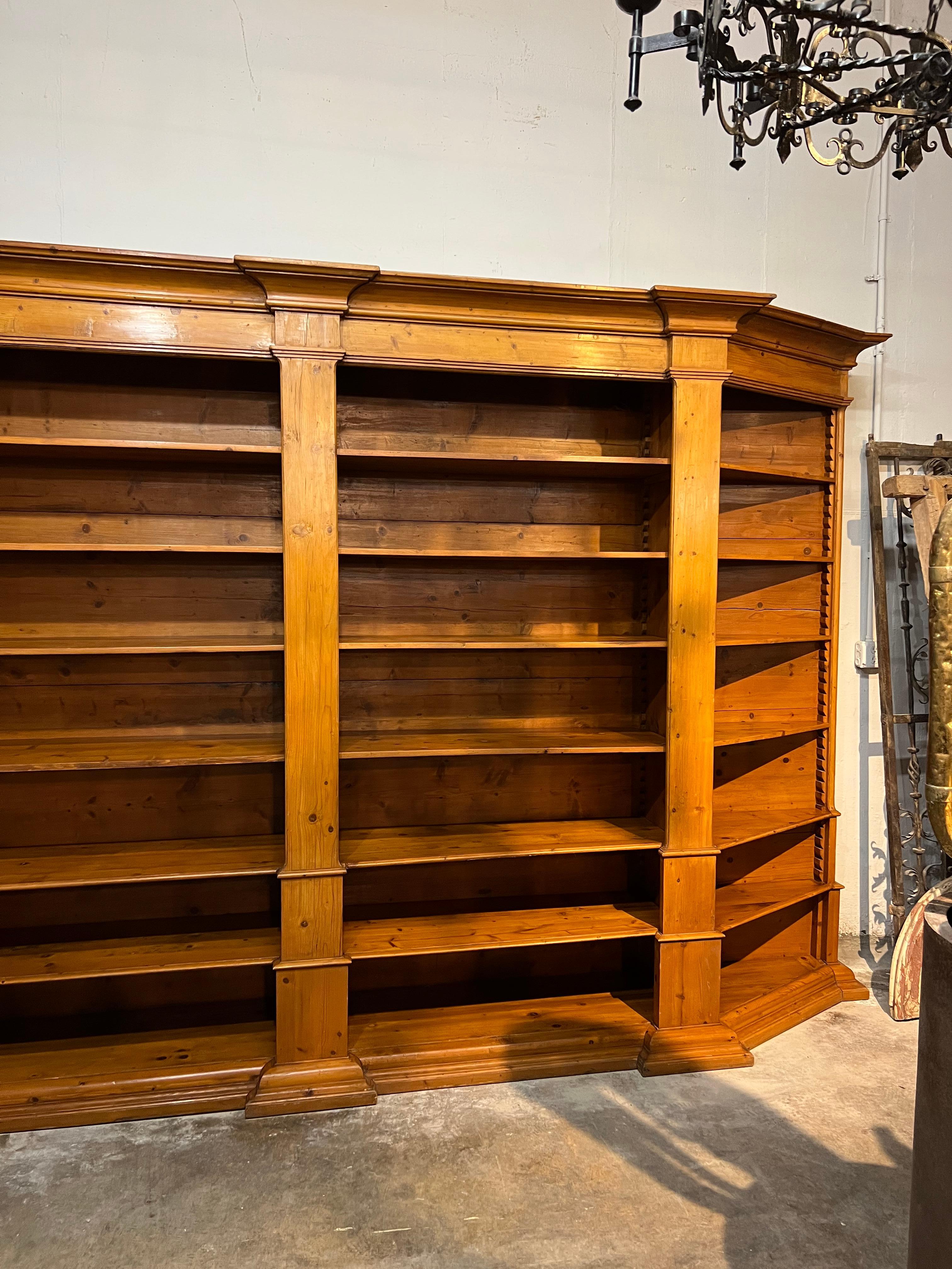 Late 19th - Early 20th Century Italian Bibliotheque For Sale 3