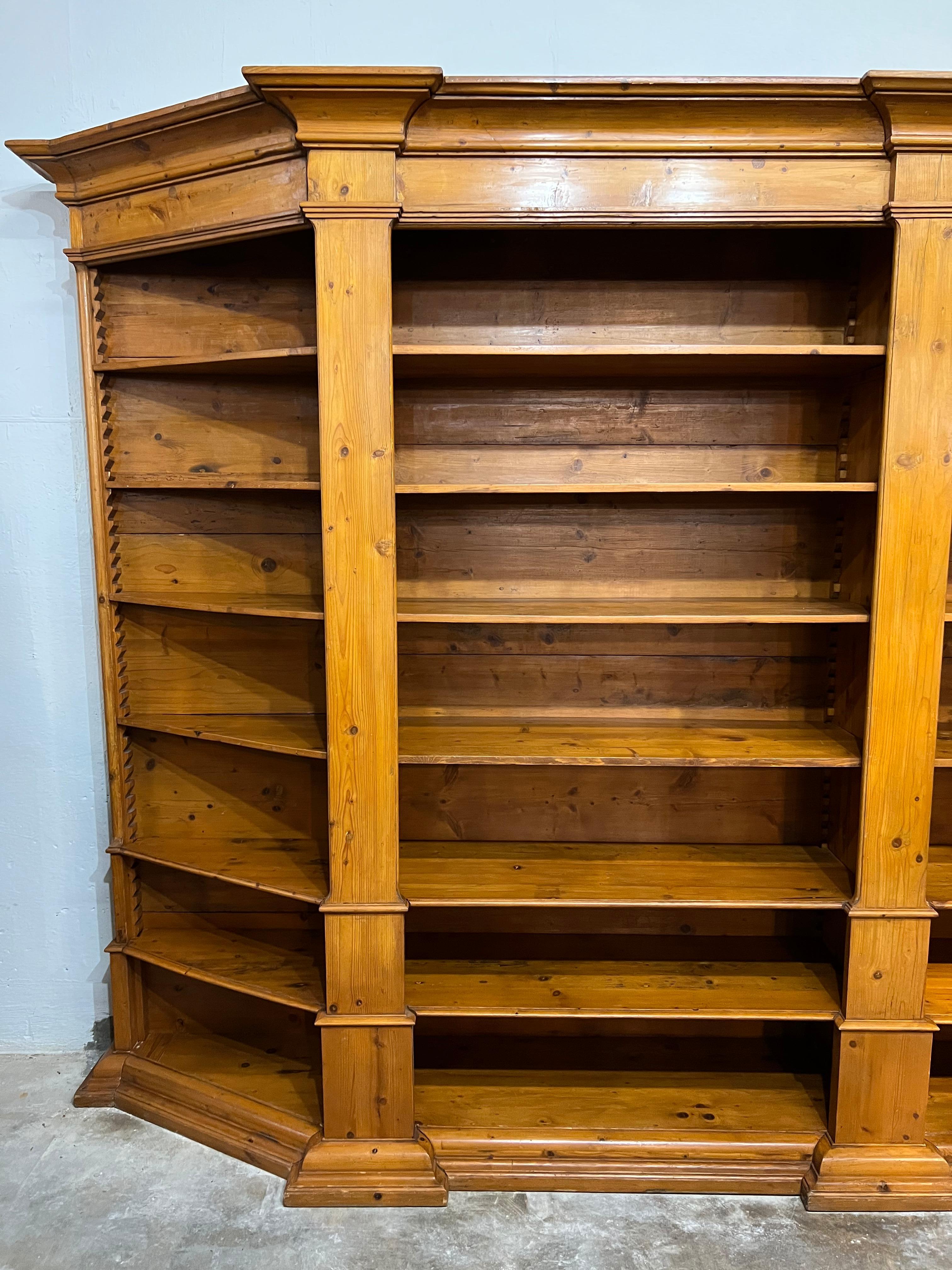 Late 19th - Early 20th Century Italian Bibliotheque For Sale 4