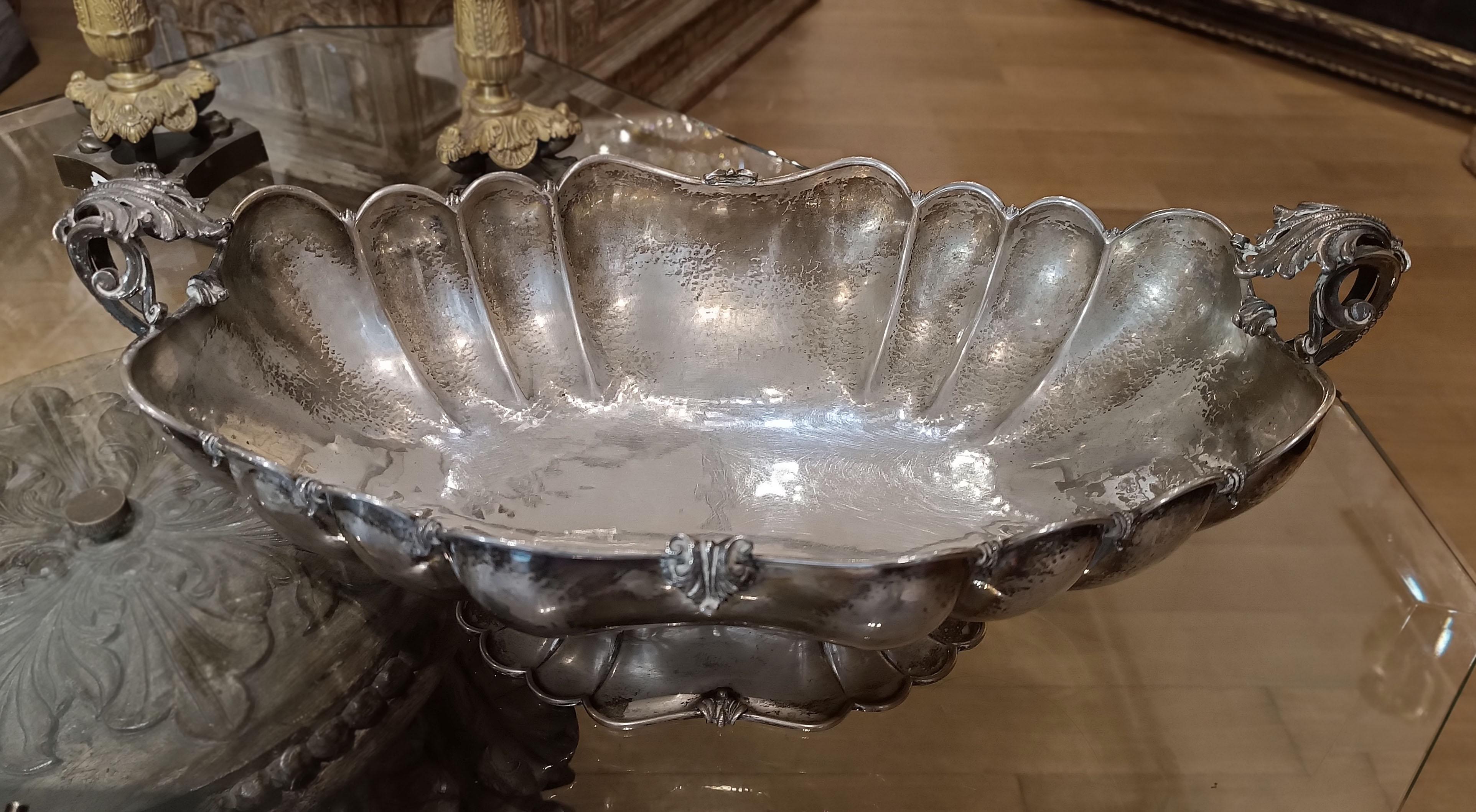 Italian LATE 19th-EARLY 20th CENTURY ITALIAN SILVER CENTERPIECE For Sale