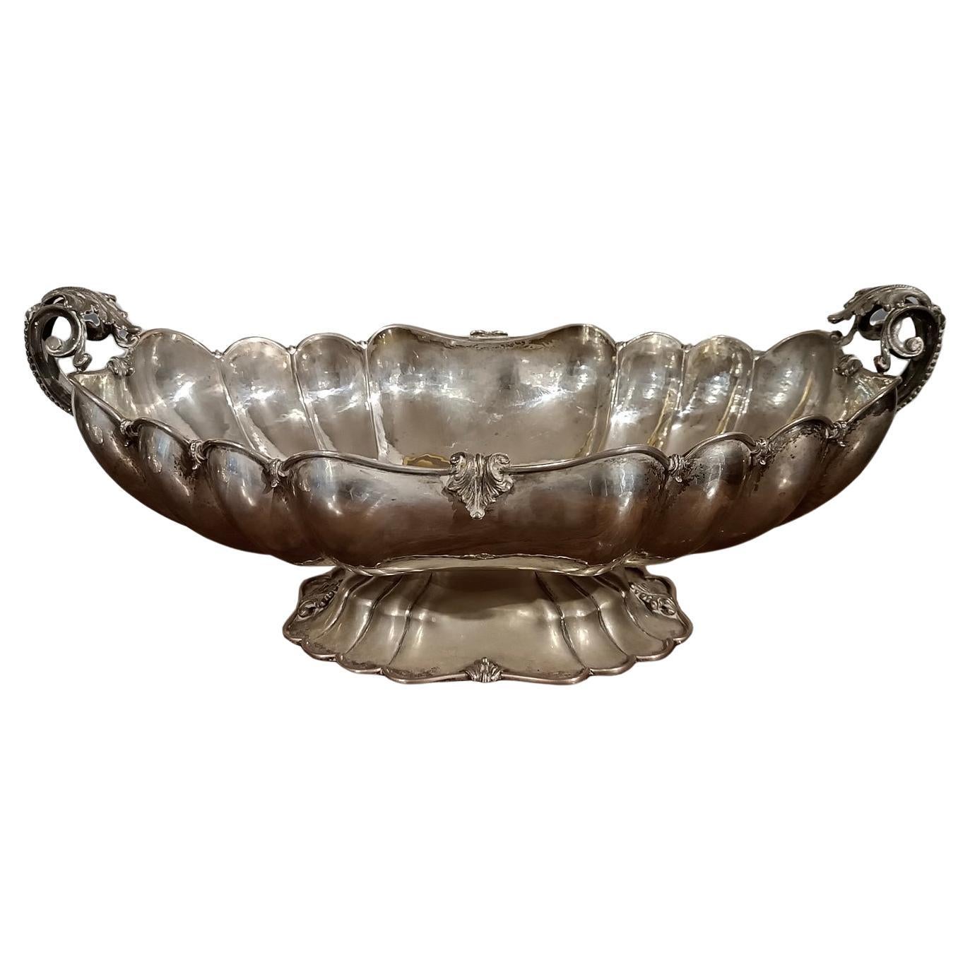 LATE 19th-EARLY 20th CENTURY ITALIAN SILVER CENTERPIECE For Sale