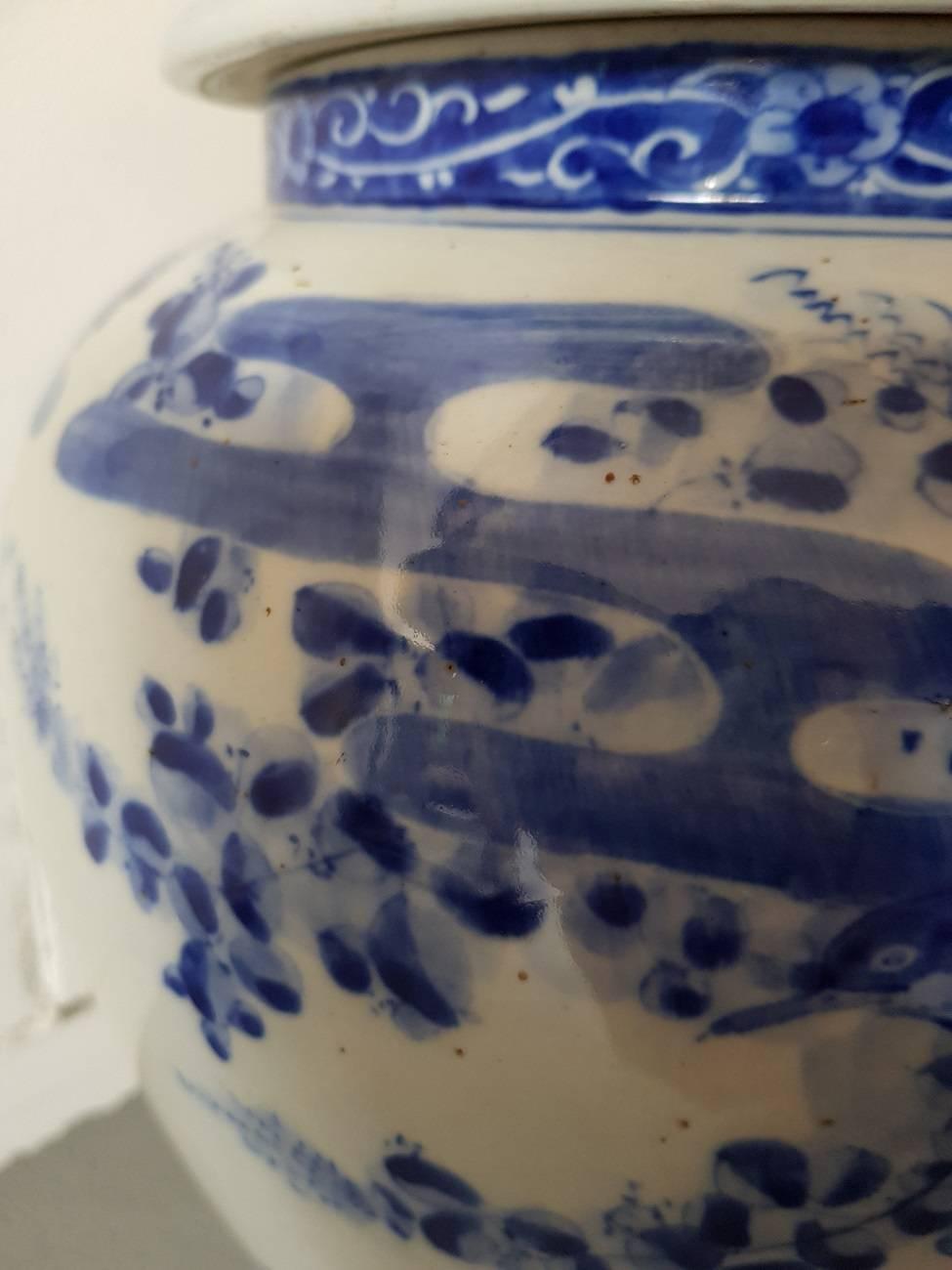 Late 19th-Early 20th Century Japanese Arita Jar In Excellent Condition In Raalte, NL
