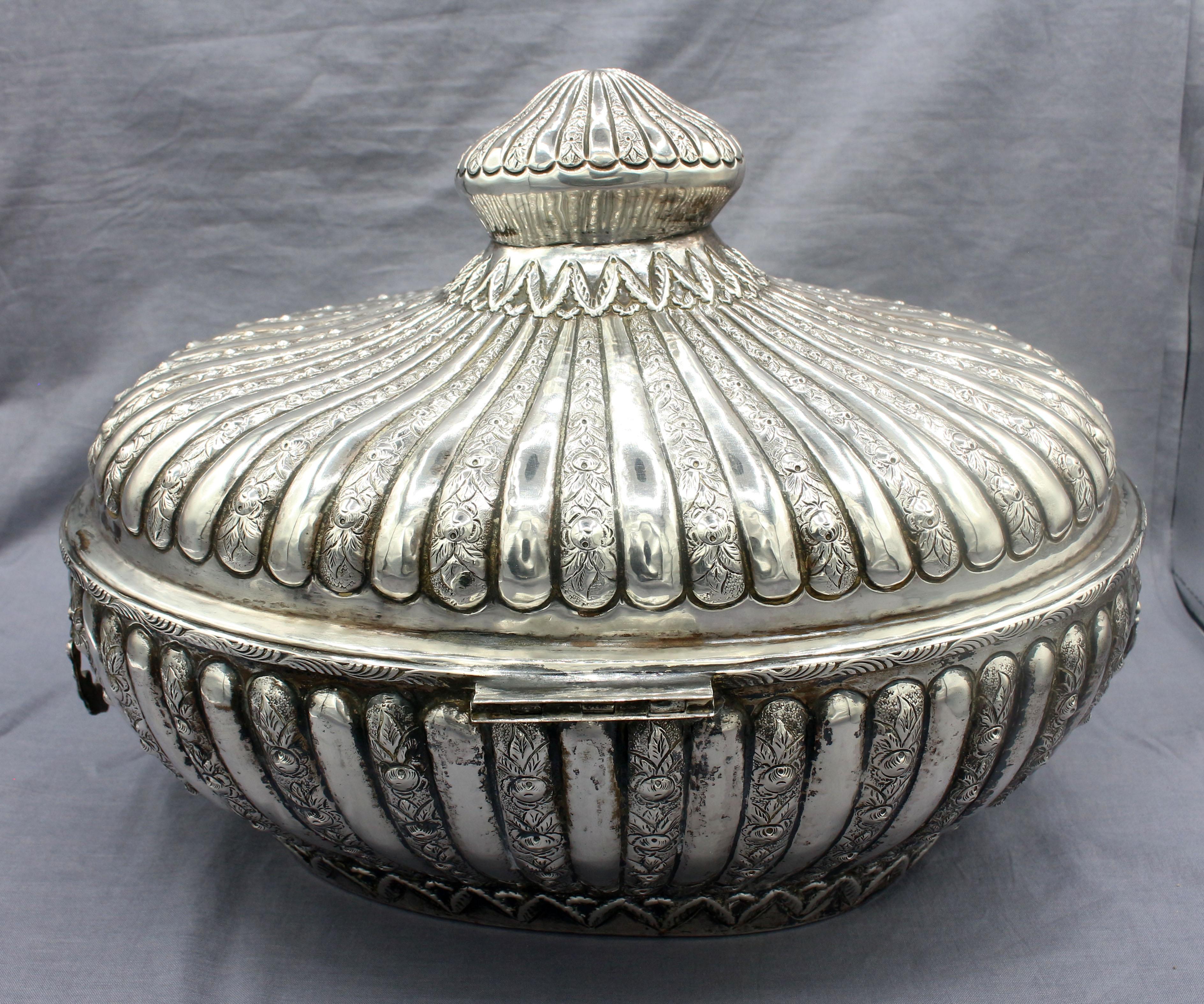Late 19th-Early 20th Century Ottoman Empire Silver Jewelry Casket For Sale 5