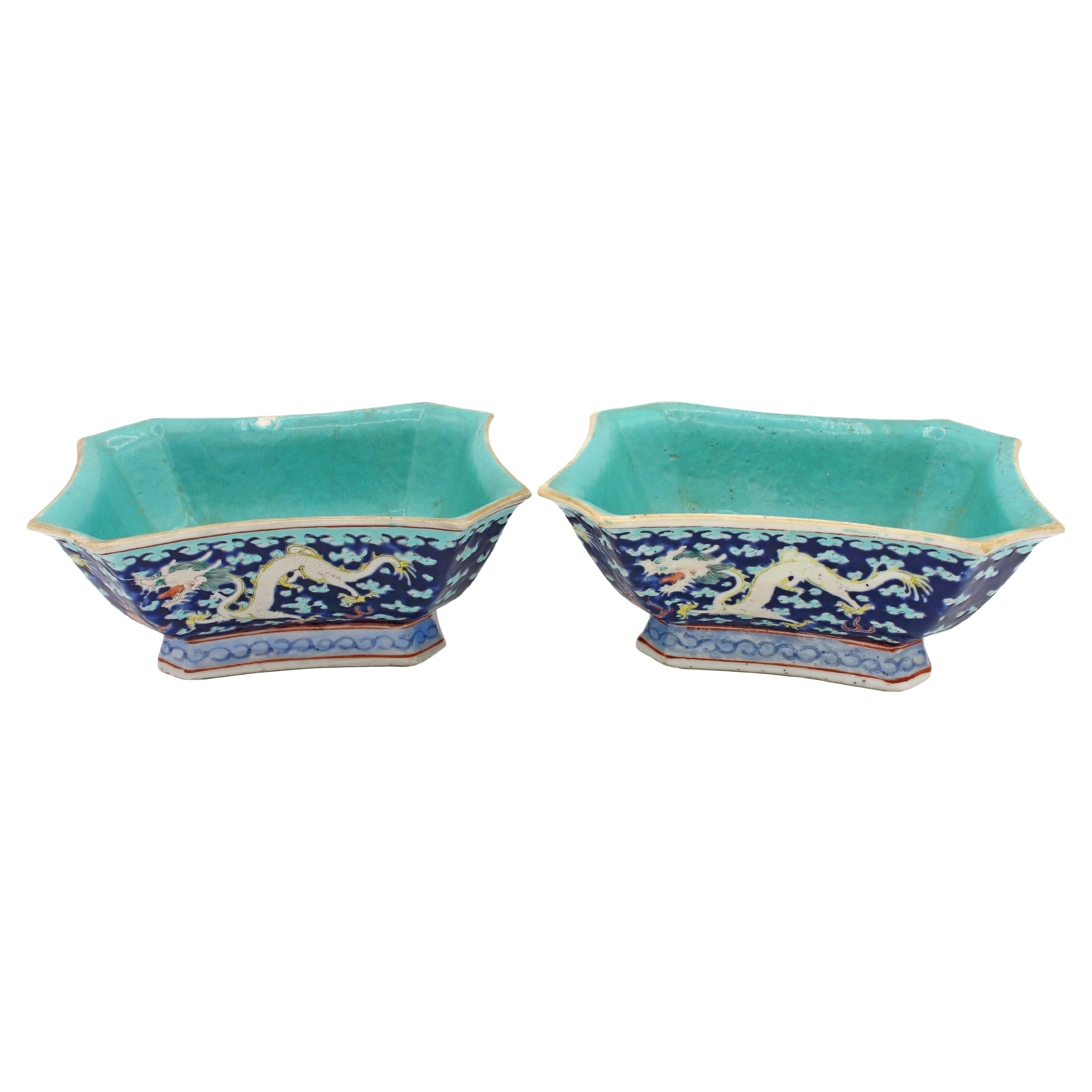 Late 19th-Early 20th Century Pair of Chinese Stacking Bowls For Sale