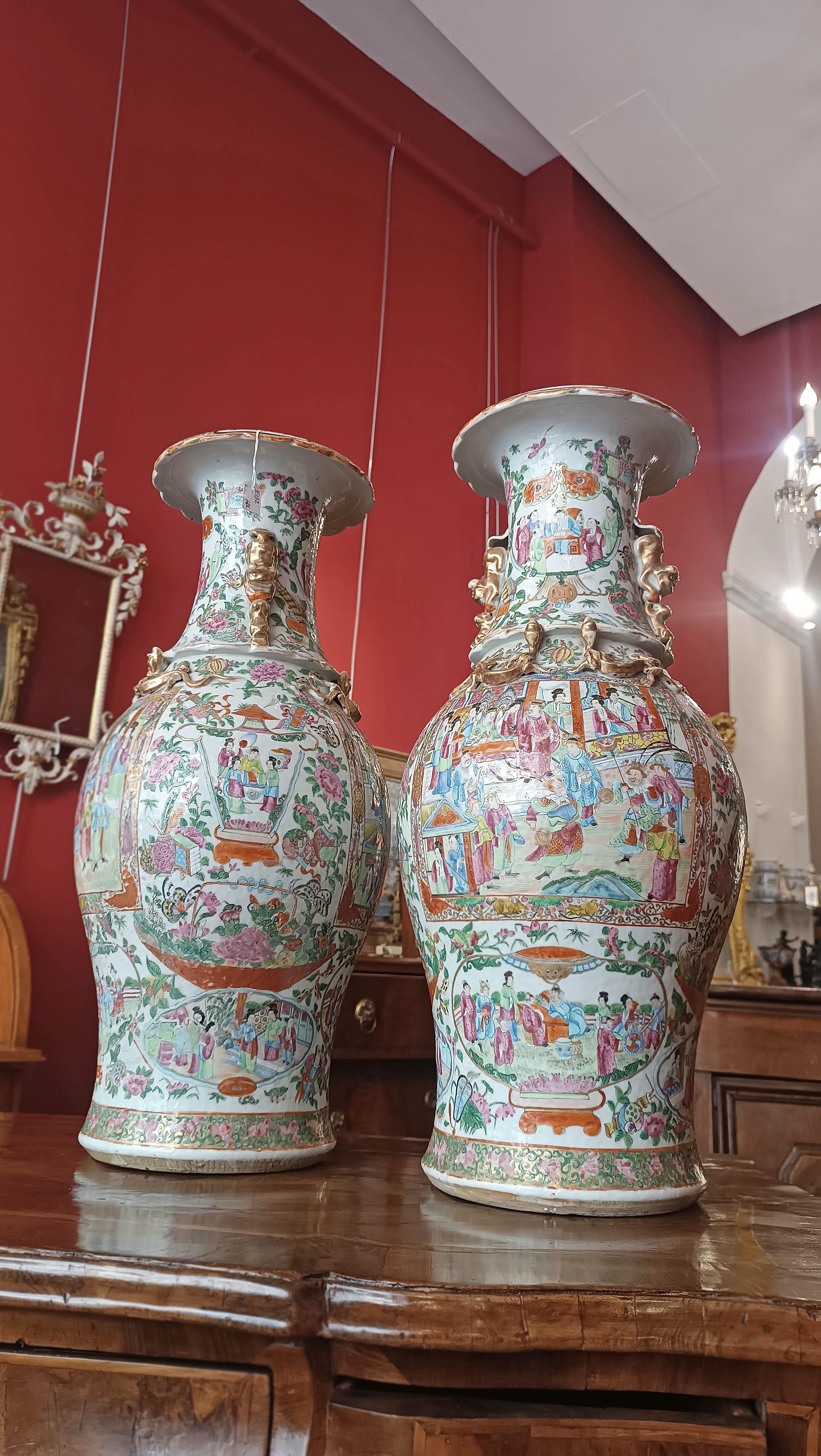 LATE 19th-EARLY 20th CENTURY PAIR OF LARGE CANTON VASES CHINA in vendita 3