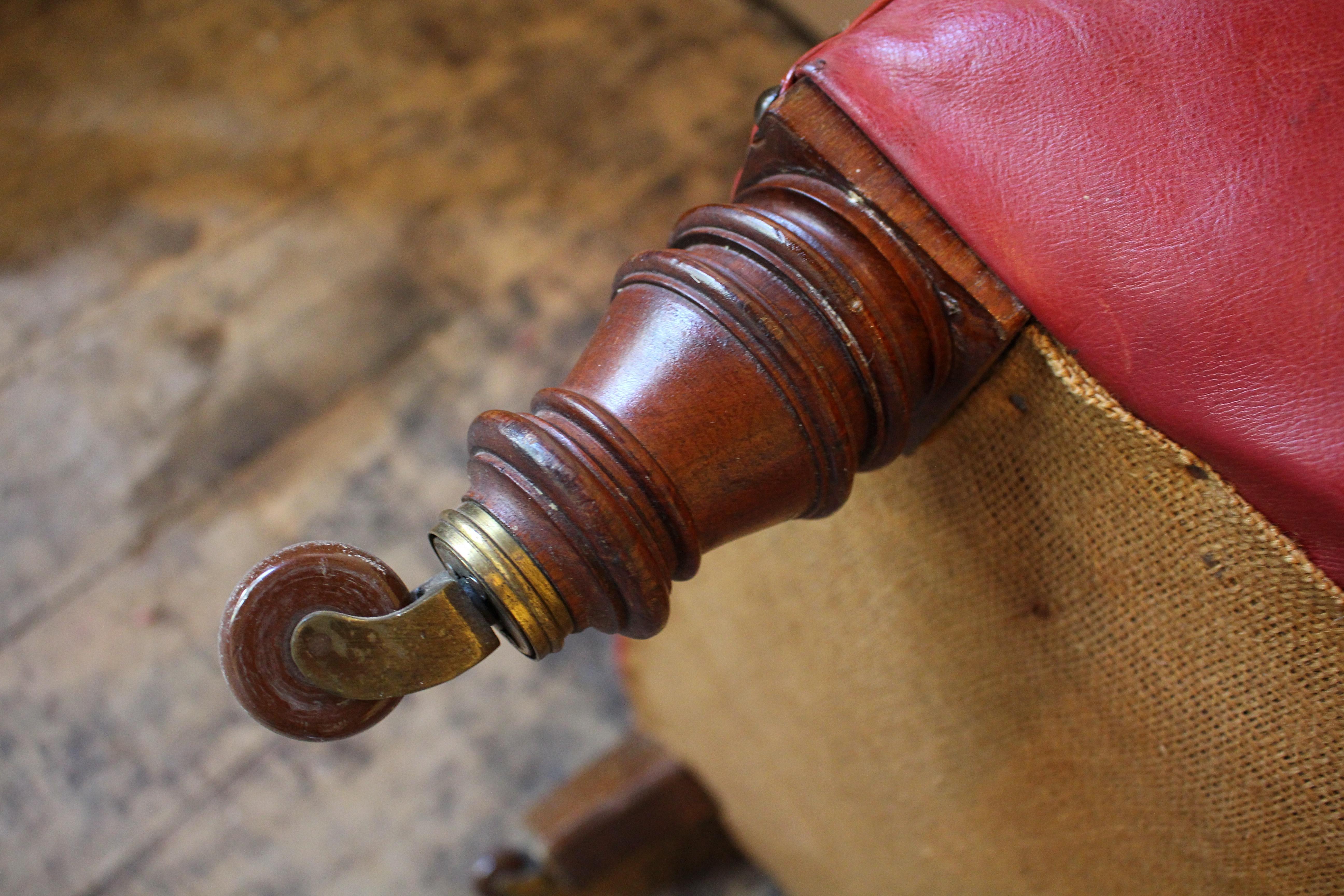 Ende 19. Anfang 20. Jahrhundert Rotes Leder Chesterfield Sofa Englisch Landhaus im Angebot 10