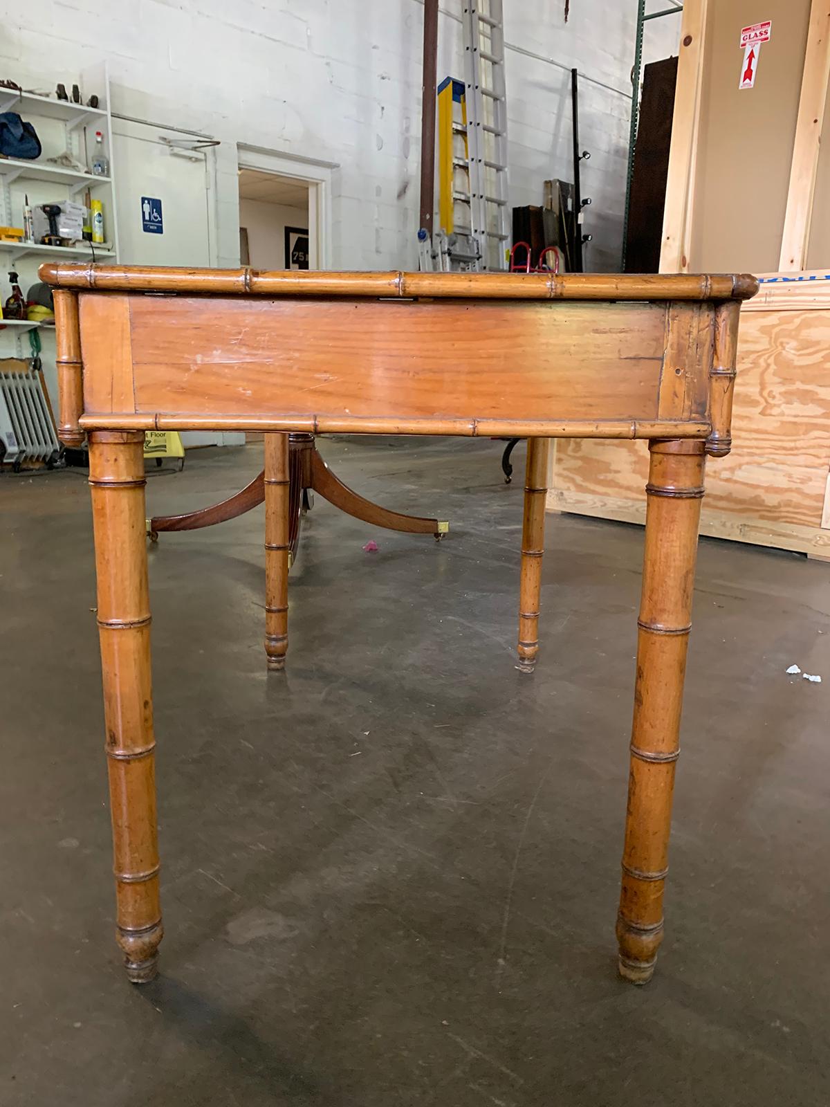 Late 19th-Early 20th Century Regency Style Turned Bamboo Leather Top Desk In Good Condition In Atlanta, GA
