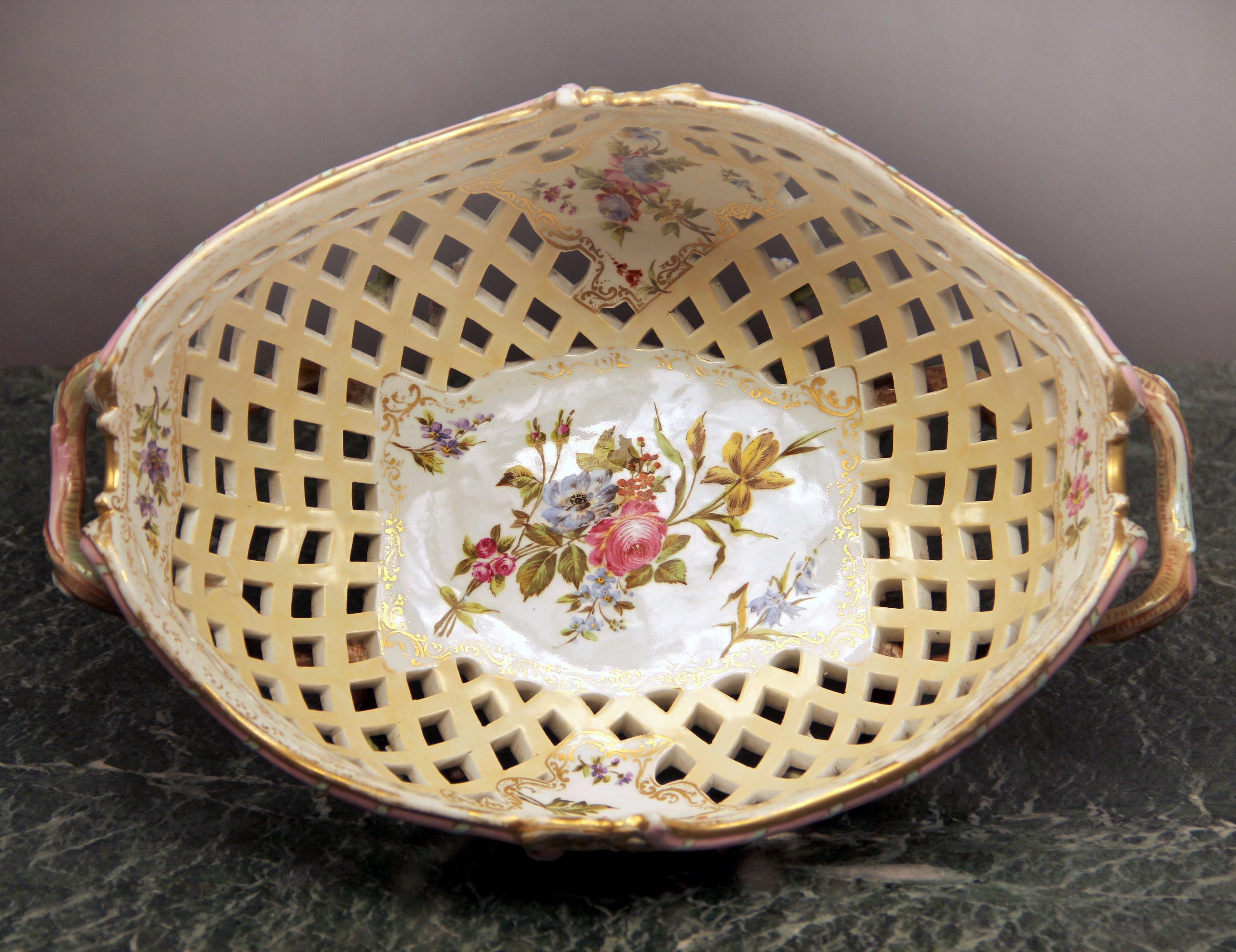 Hand-Painted Late 19th/Early 20th Century Reticulated German K.P.M. Porcelain Centerpiece For Sale