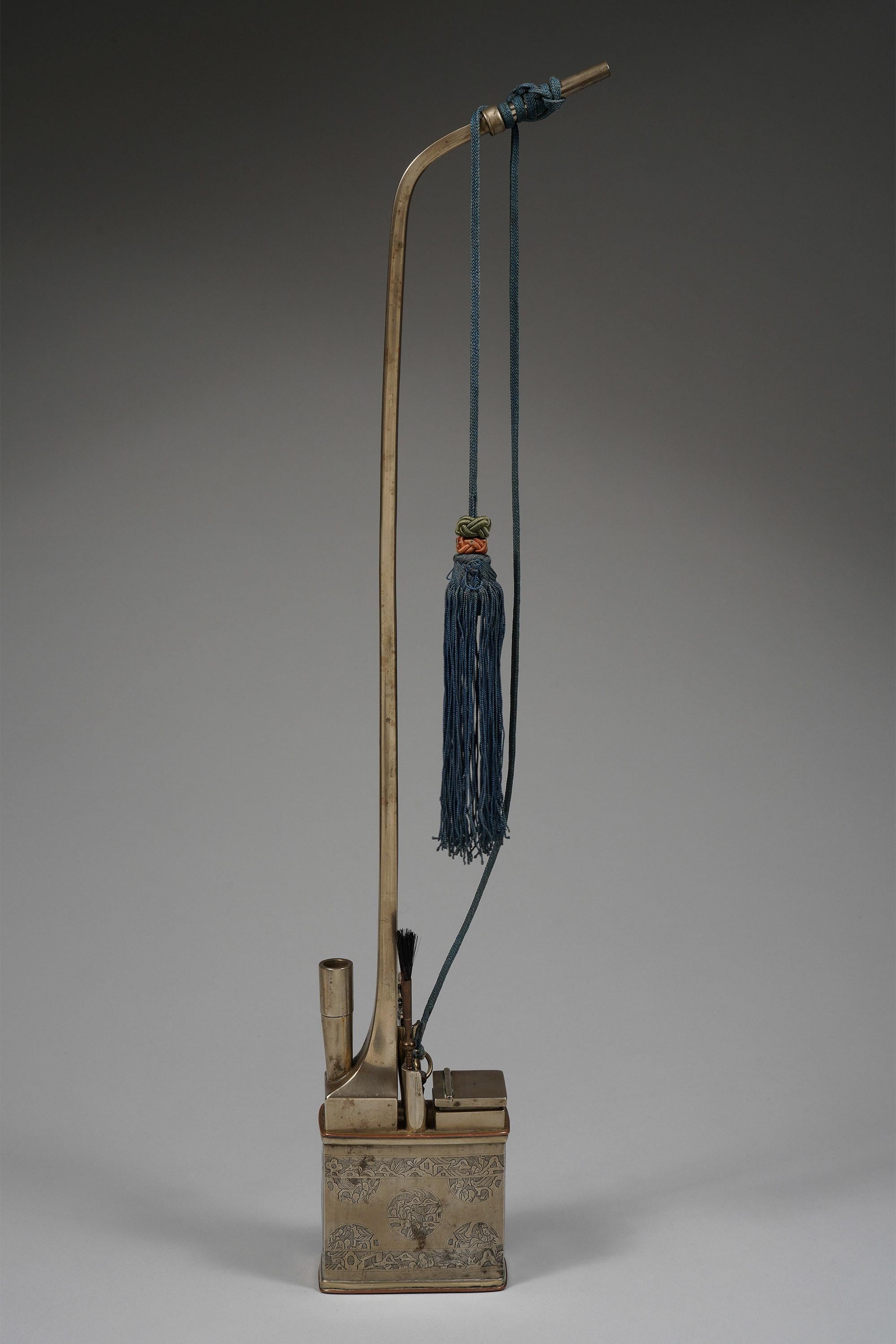 Late 19th/early 20th century, Tobacco Water Pipe, China In Good Condition For Sale In Point Richmond, CA