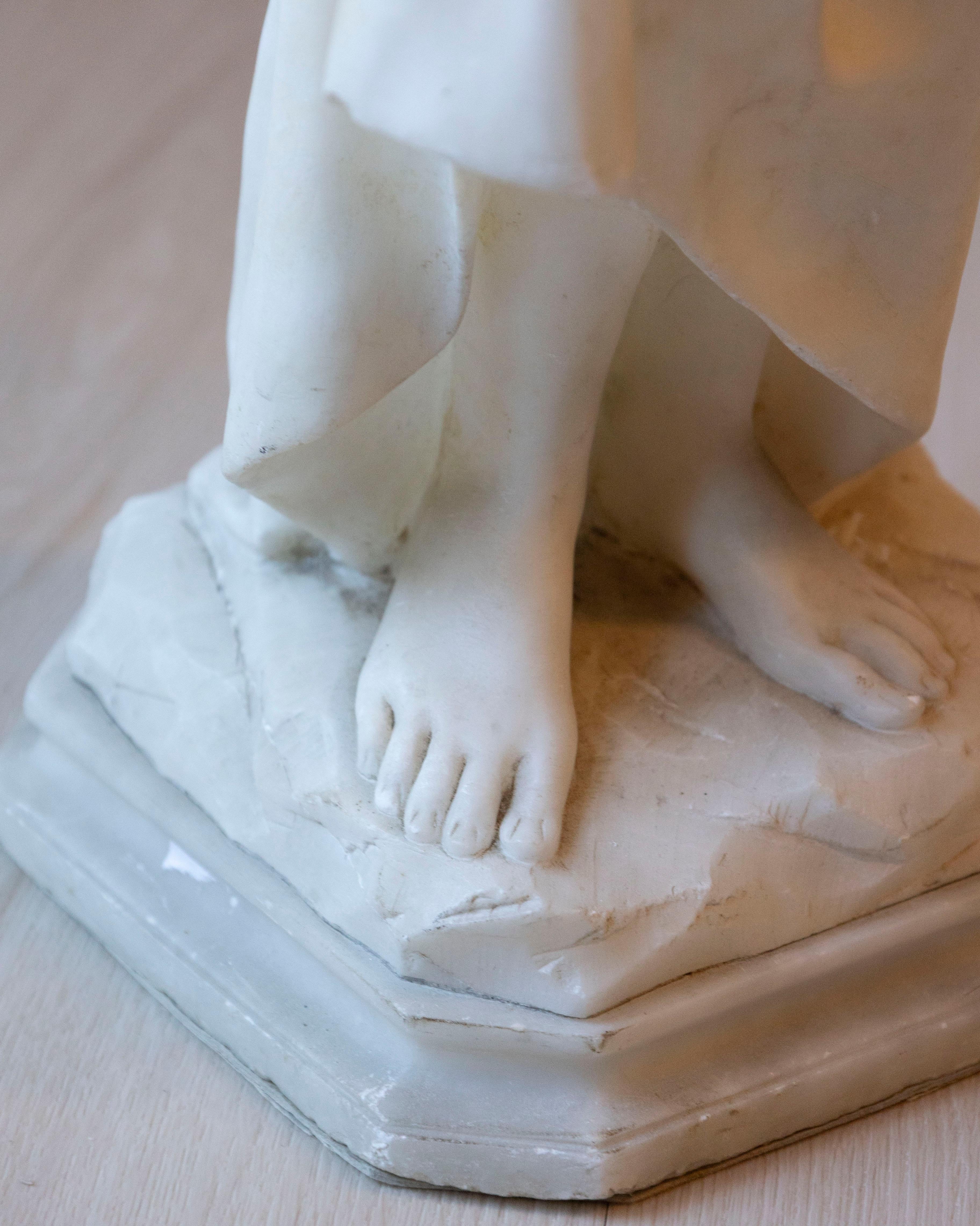 Figura di ragazza in fiore in alabastro di Volterra della fine del XIX secolo/inizio XX secolo in vendita 13