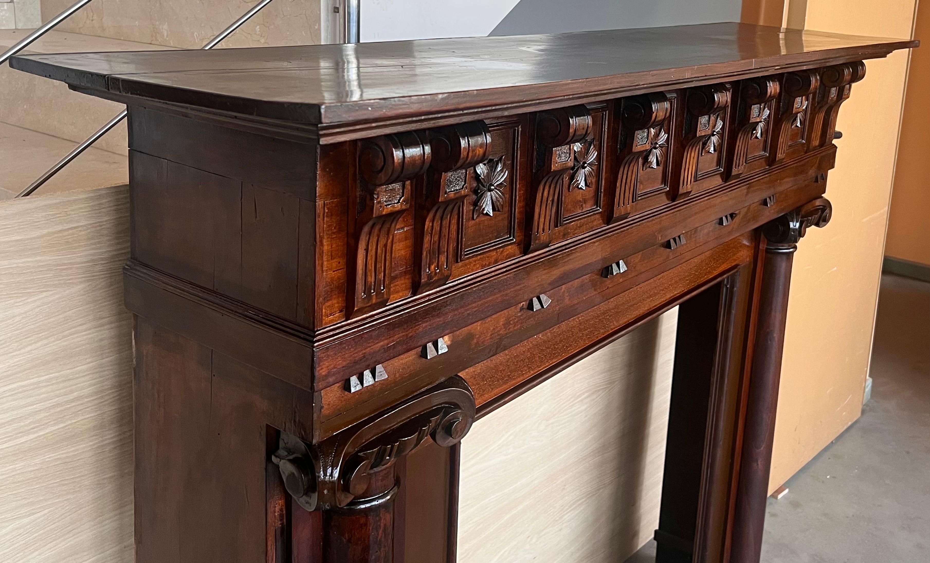 Kaminsims aus Eiche im späten 19. Edwardianischen Stil, Spanien (Eichenholz) im Angebot