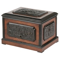 Late 19th French Century Cigar serving chest box Hunting Style