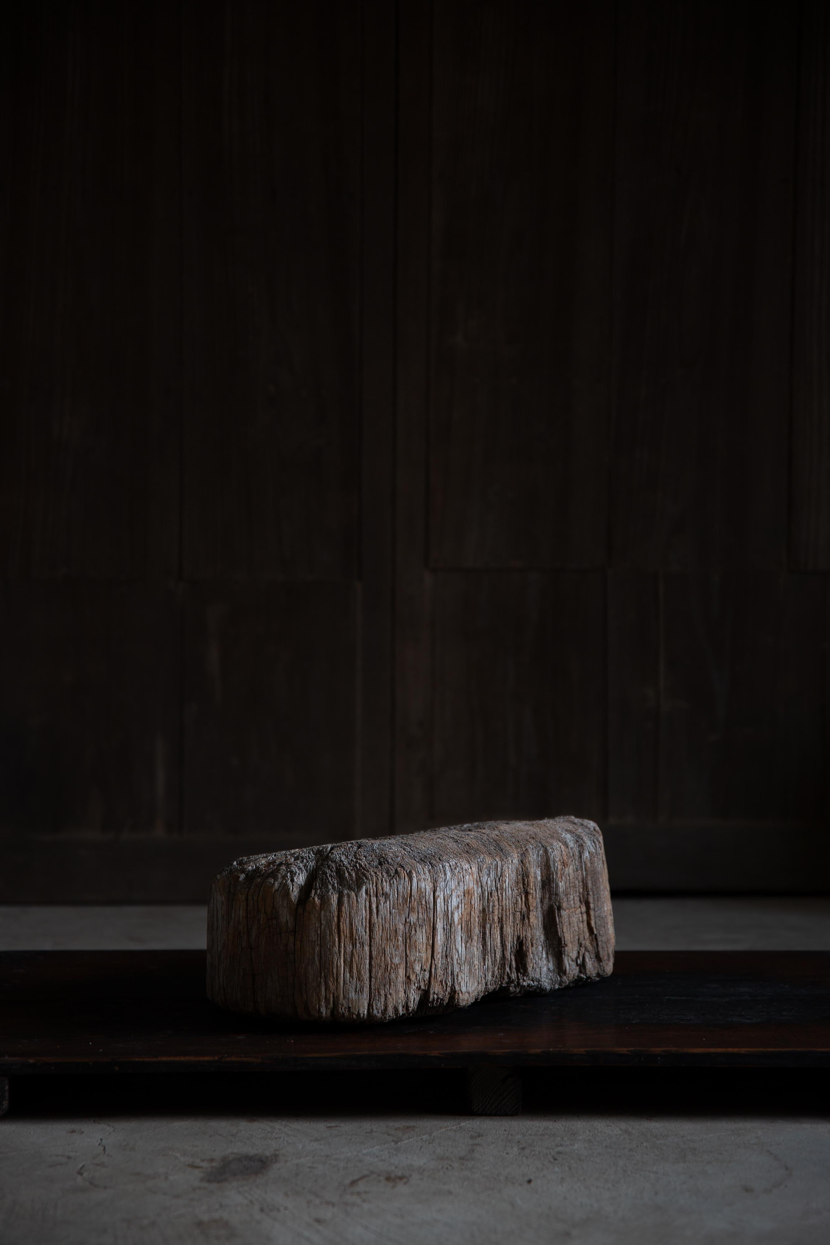 XIX secolo Tardo 19° Giapponese Antico espositore in legno wabi sabi pezzo d'arte decorativo Dai in vendita