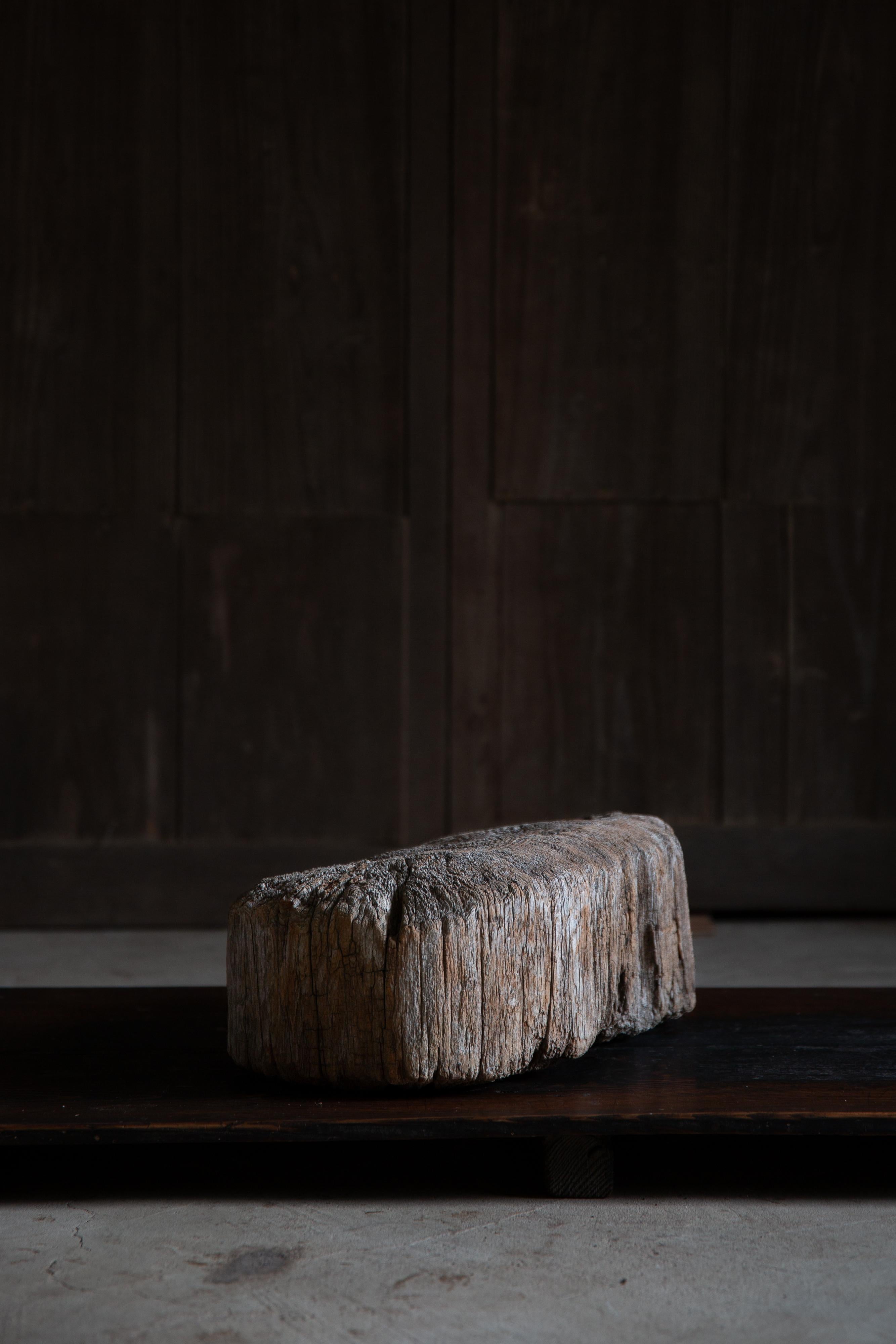 Legno Tardo 19° Giapponese Antico espositore in legno wabi sabi pezzo d'arte decorativo Dai in vendita