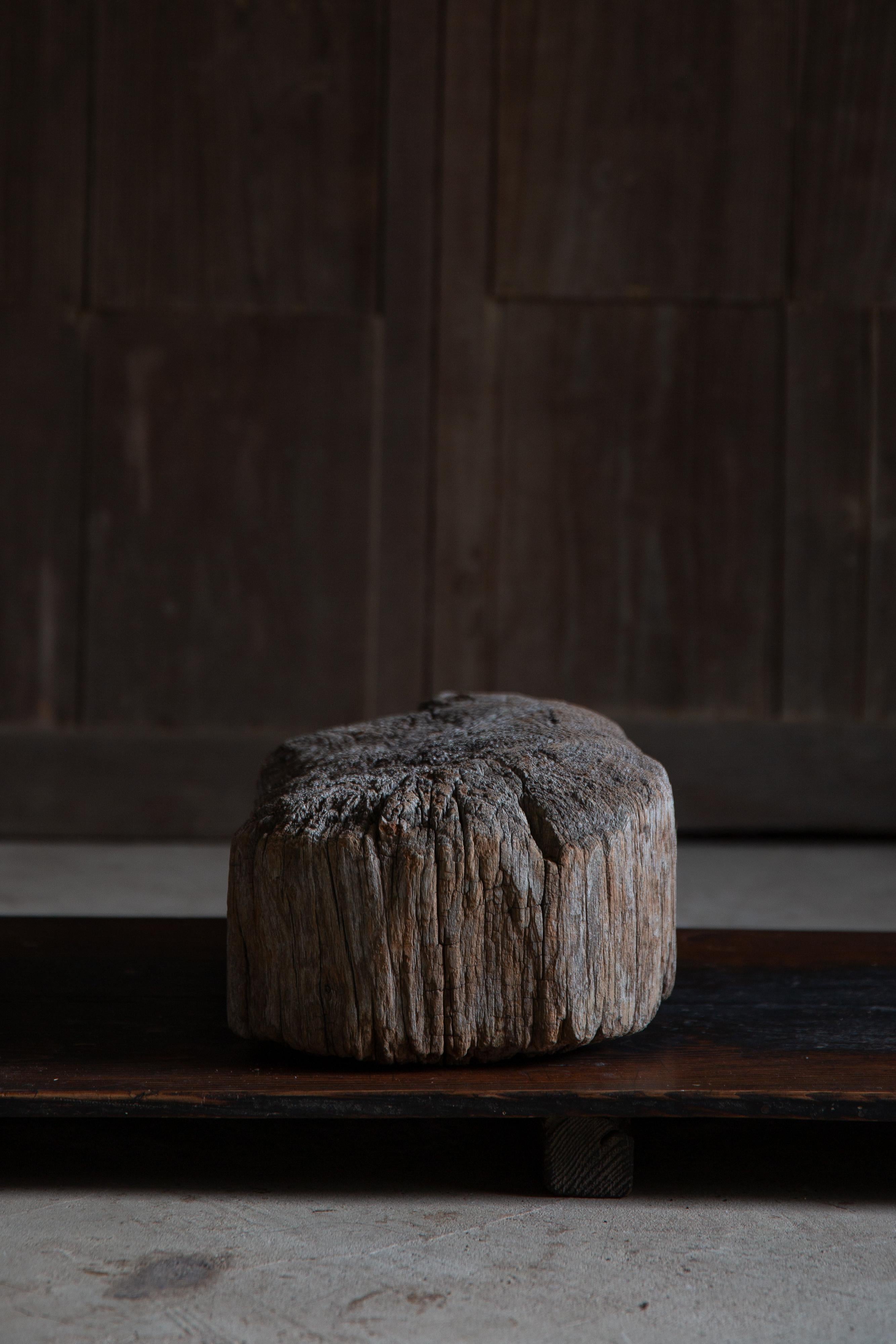 Tardo 19° Giapponese Antico espositore in legno wabi sabi pezzo d'arte decorativo Dai in vendita 2