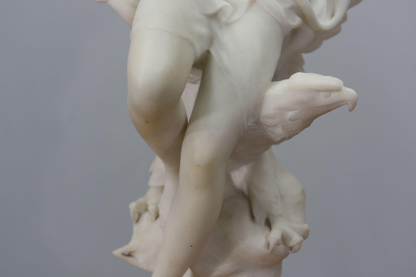 Sculpture en marbre représentant Jupiter et Hébé par Émile Louis Picault 4
