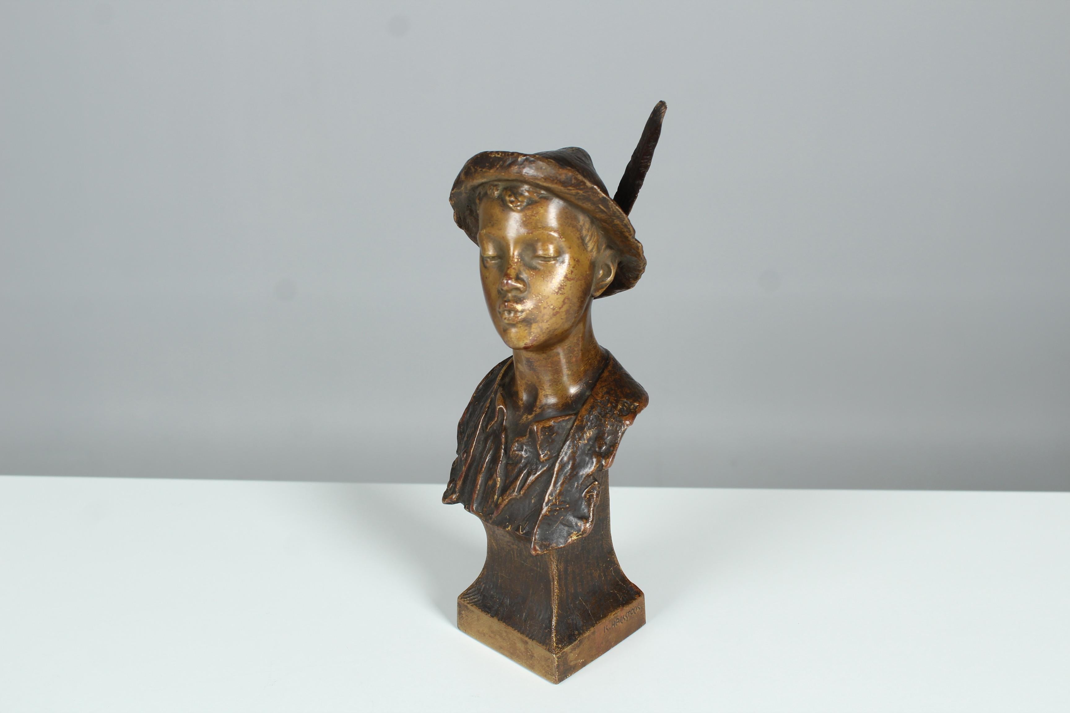 Beautiful antique sculpture by the austrian sculptor and portrait painter Karl Hackstock (*1855 in Fehring - 1919 in Vienna).
Karl Hackstock studied at the Academy in Vienna, which awarded him several prizes.
This beautiful bronze bust shows a