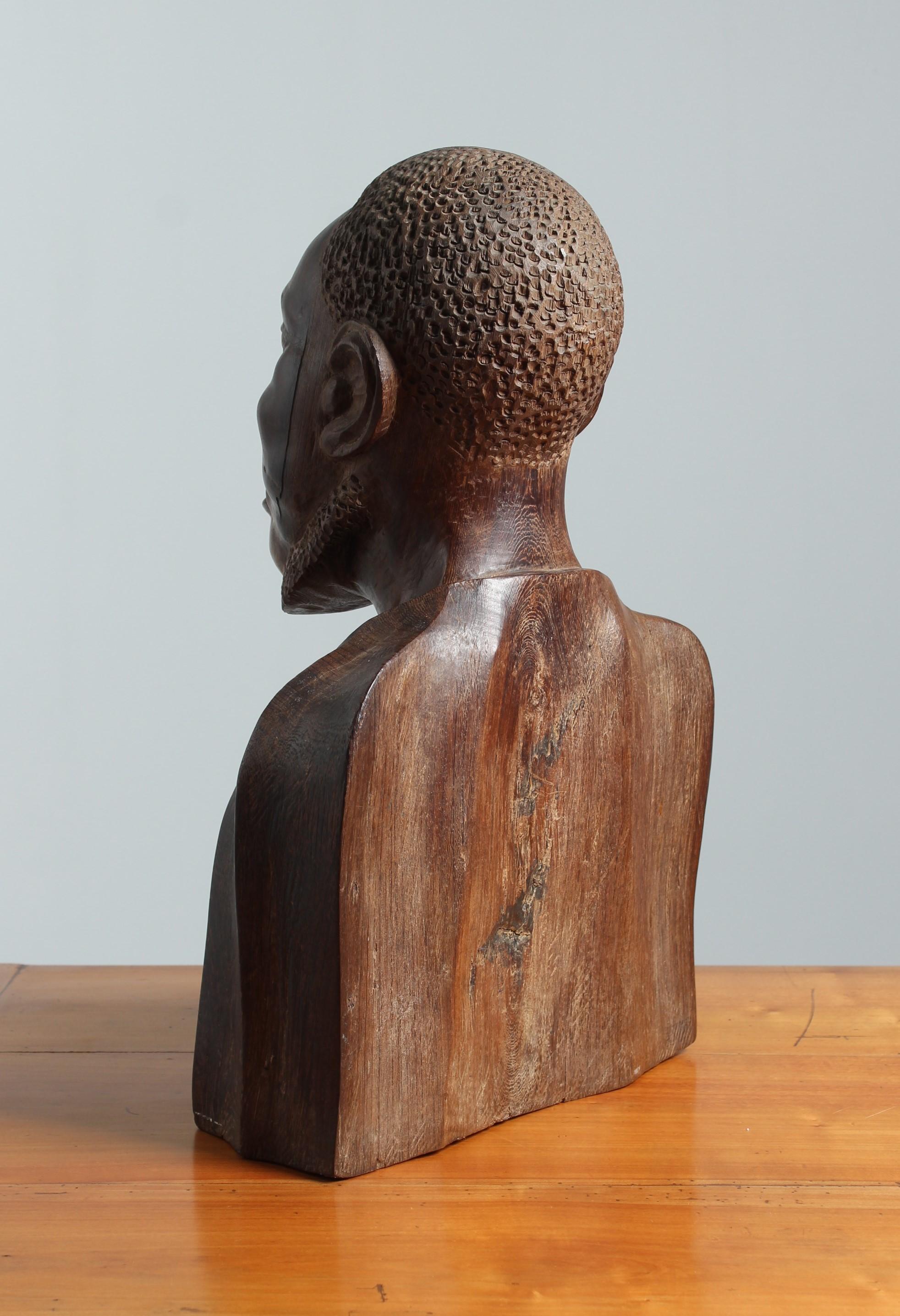 Büste des späten 19. oder frühen 20. Jahrhunderts, Skulptur, geschnitztes Holz im Angebot 5