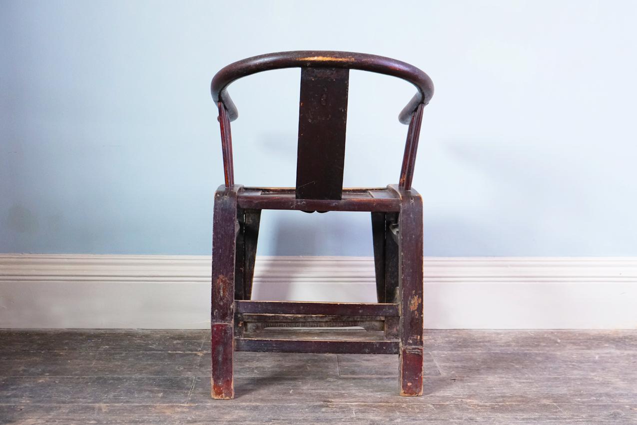 Chinese Export Late 19th or Early 20th Century Chinese Horseshoe Armchair For Sale