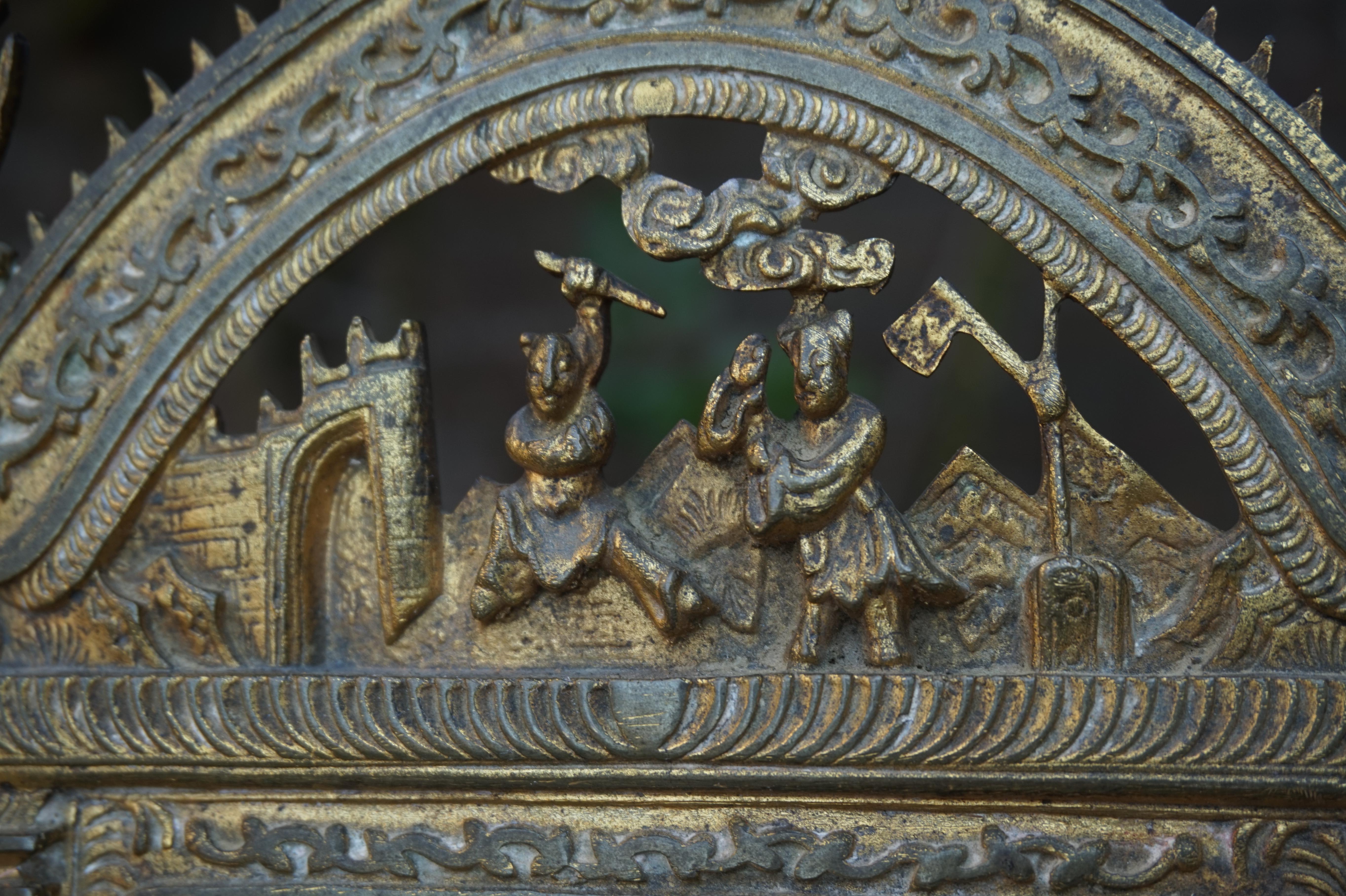 Late 19th or Early 20th Century Chinese or Chinoiserie Gilt Ormolu Table Mirror 10