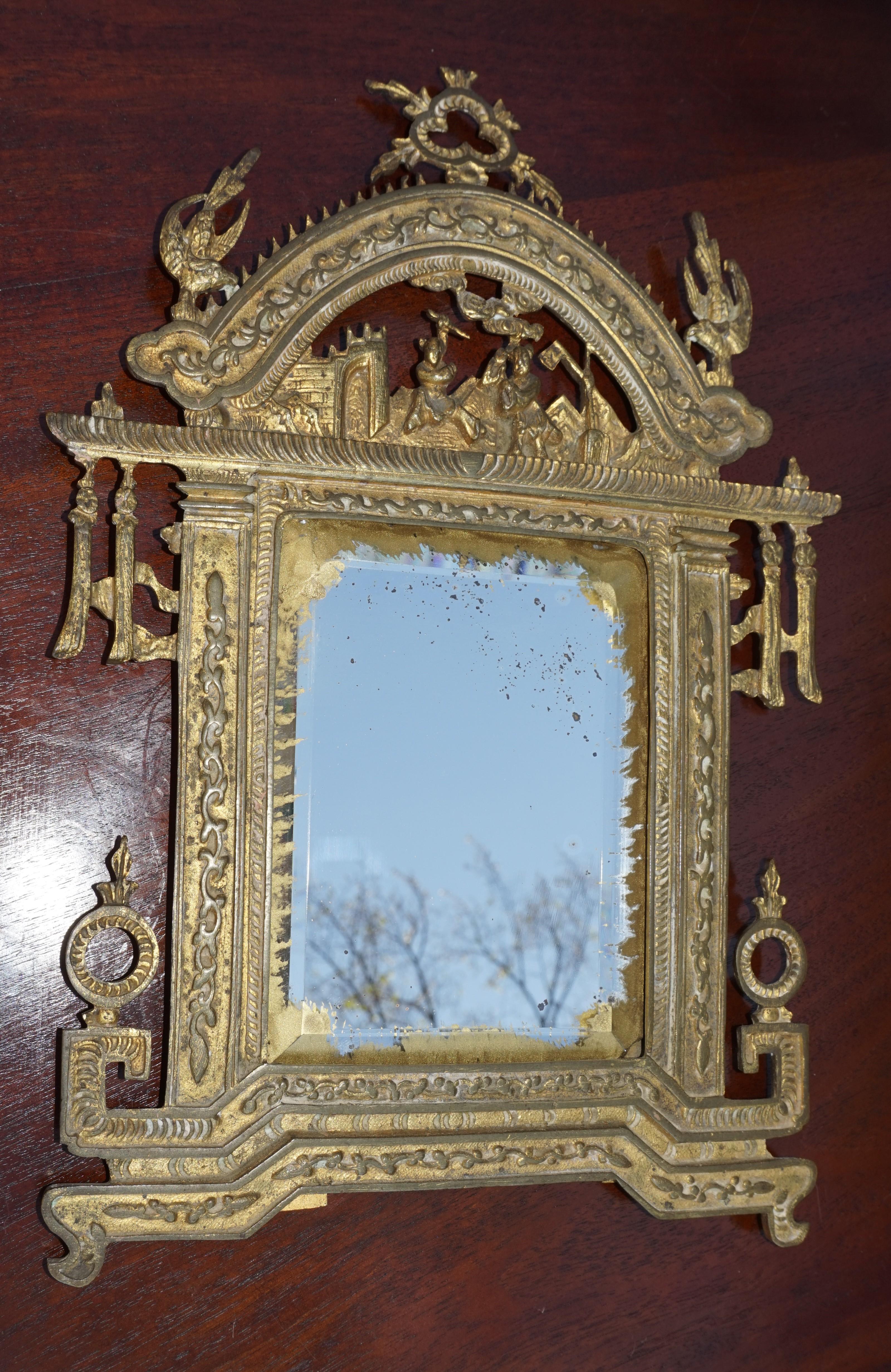 Chinoiseries Miroir de table en bronze doré de la fin du XIXe ou du début du XXe siècle, de style chinois ou chinoiserie en vente