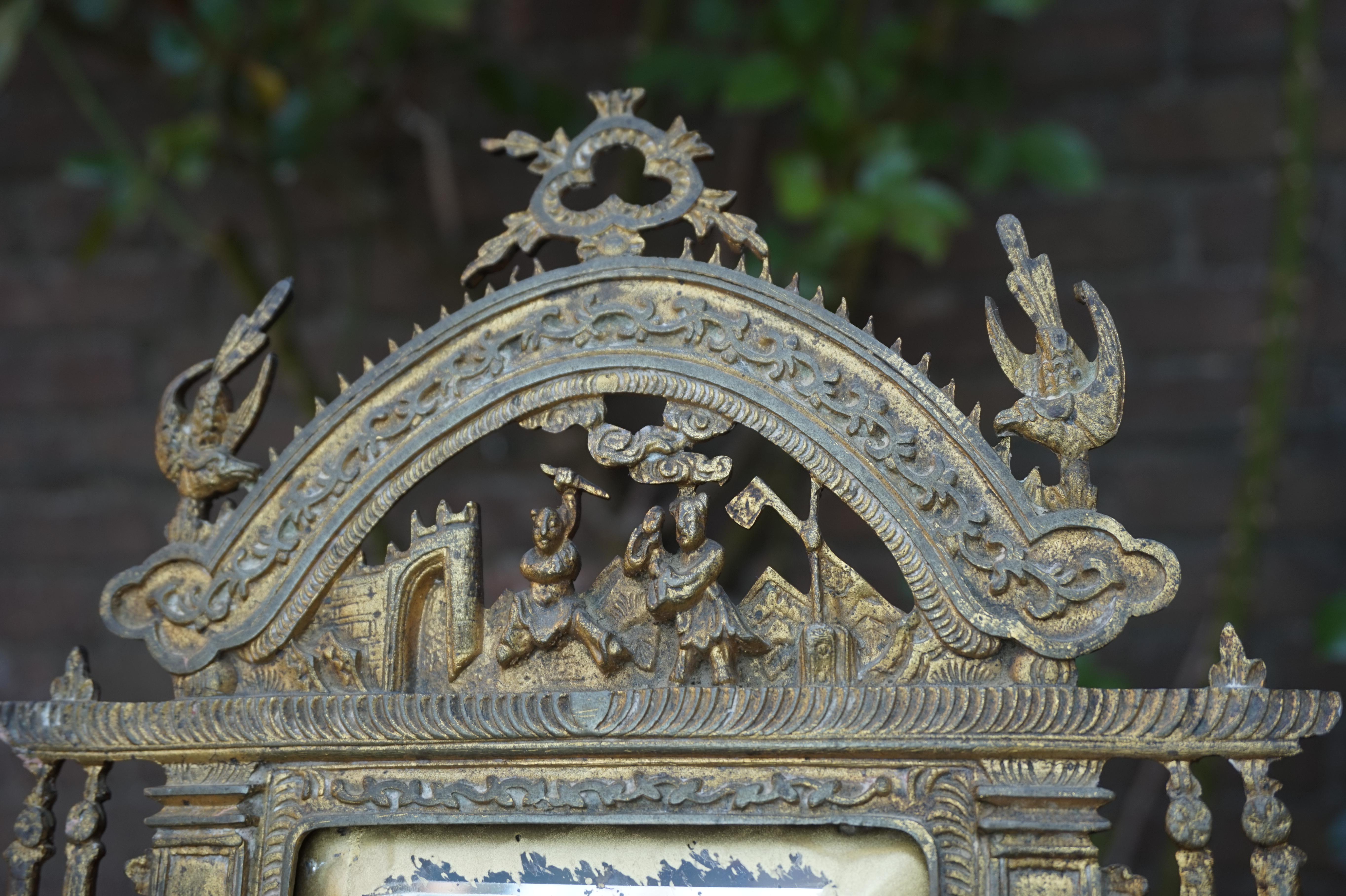 Biseauté Miroir de table en bronze doré de la fin du XIXe ou du début du XXe siècle, de style chinois ou chinoiserie en vente