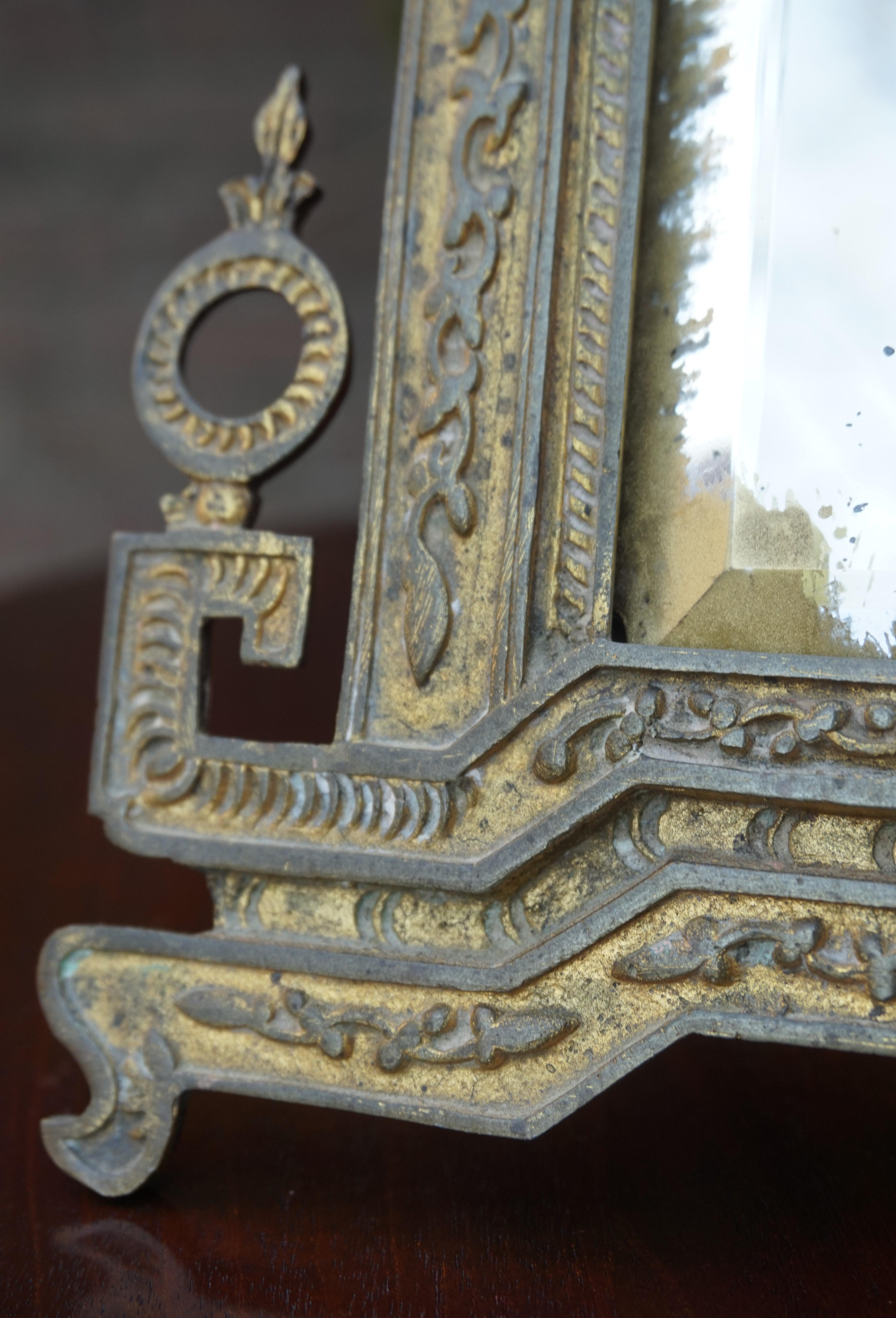 Miroir de table en bronze doré de la fin du XIXe ou du début du XXe siècle, de style chinois ou chinoiserie en vente 1