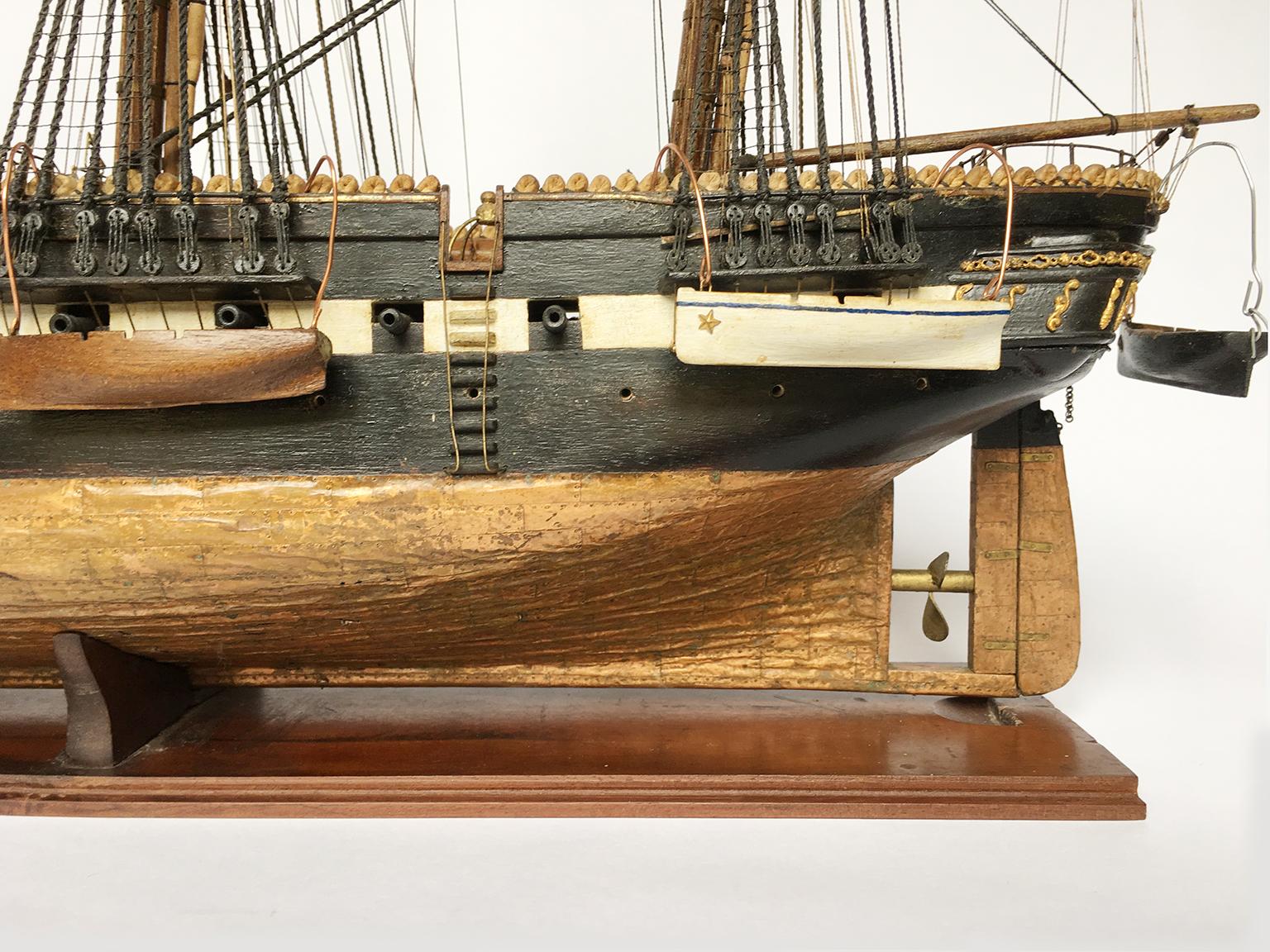 Late 19th or Early 20th Century Italian Three-Masted Steam-Frigate Model In Good Condition In Milano, IT